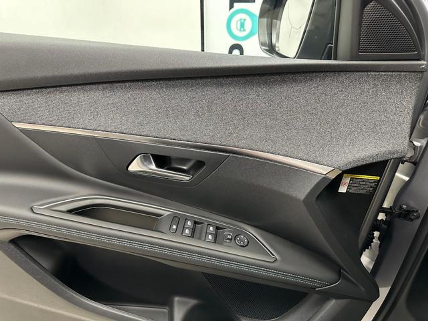 Peugeot 5008 Hybrid 1.2 Allure Pack eDCS6 100 kW (136 CV)