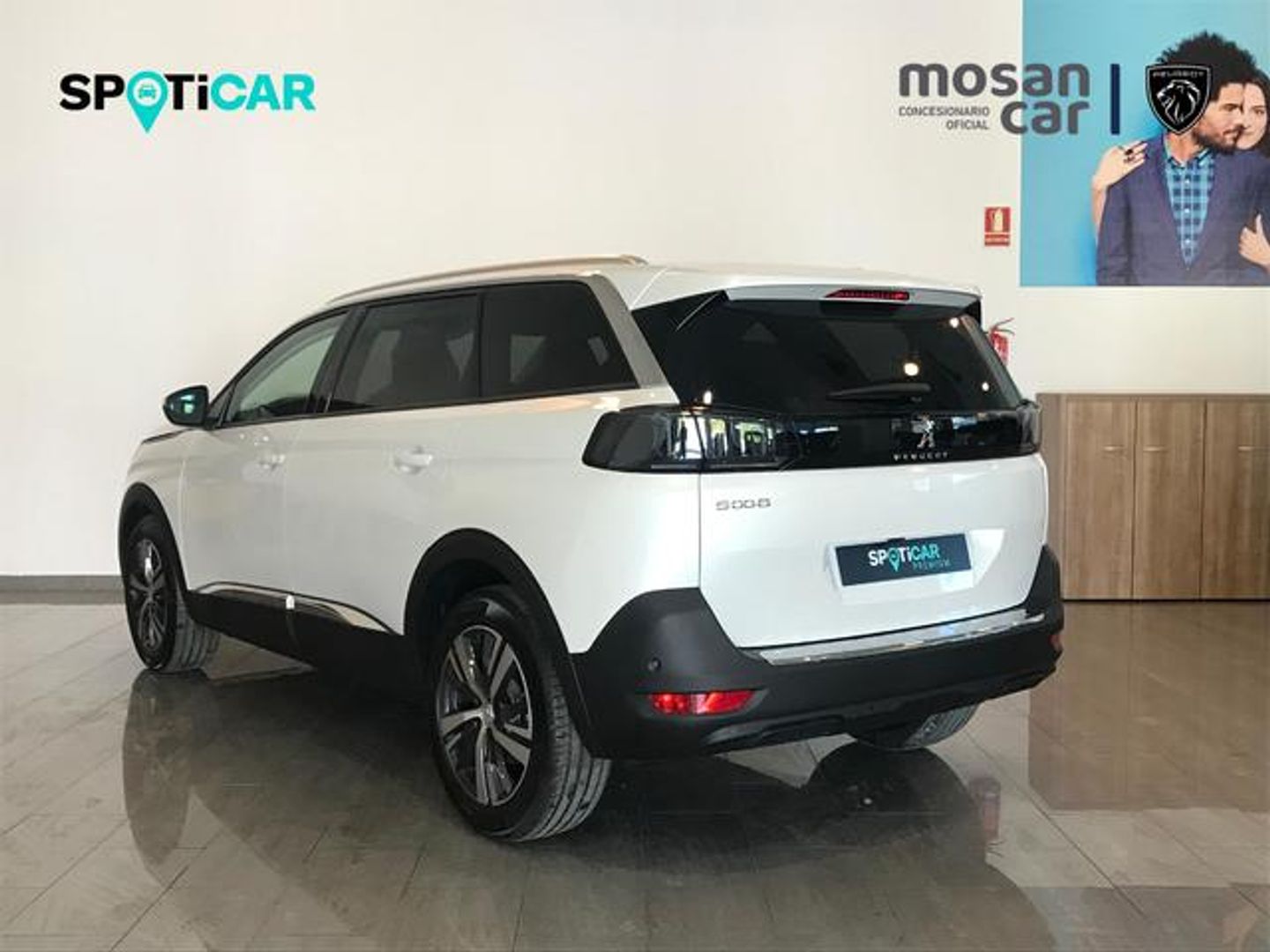 Peugeot 5008 Hybrid 1.2 Allure Pack eDCS6 100 kW (136 CV)