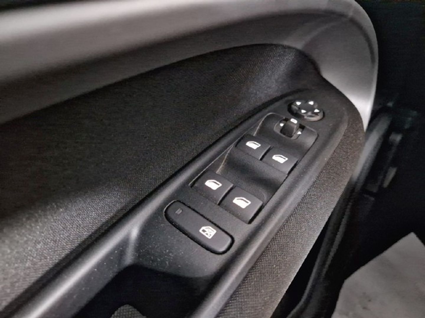 Jeep Avenger 1.2 G Avenger 74 kW (100 CV)