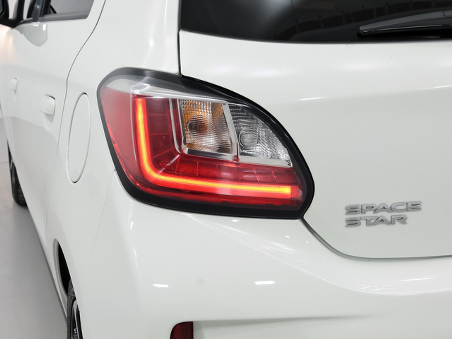 Mitsubishi Space Star 120 MPI Kaiteki 52 kW (71 CV)