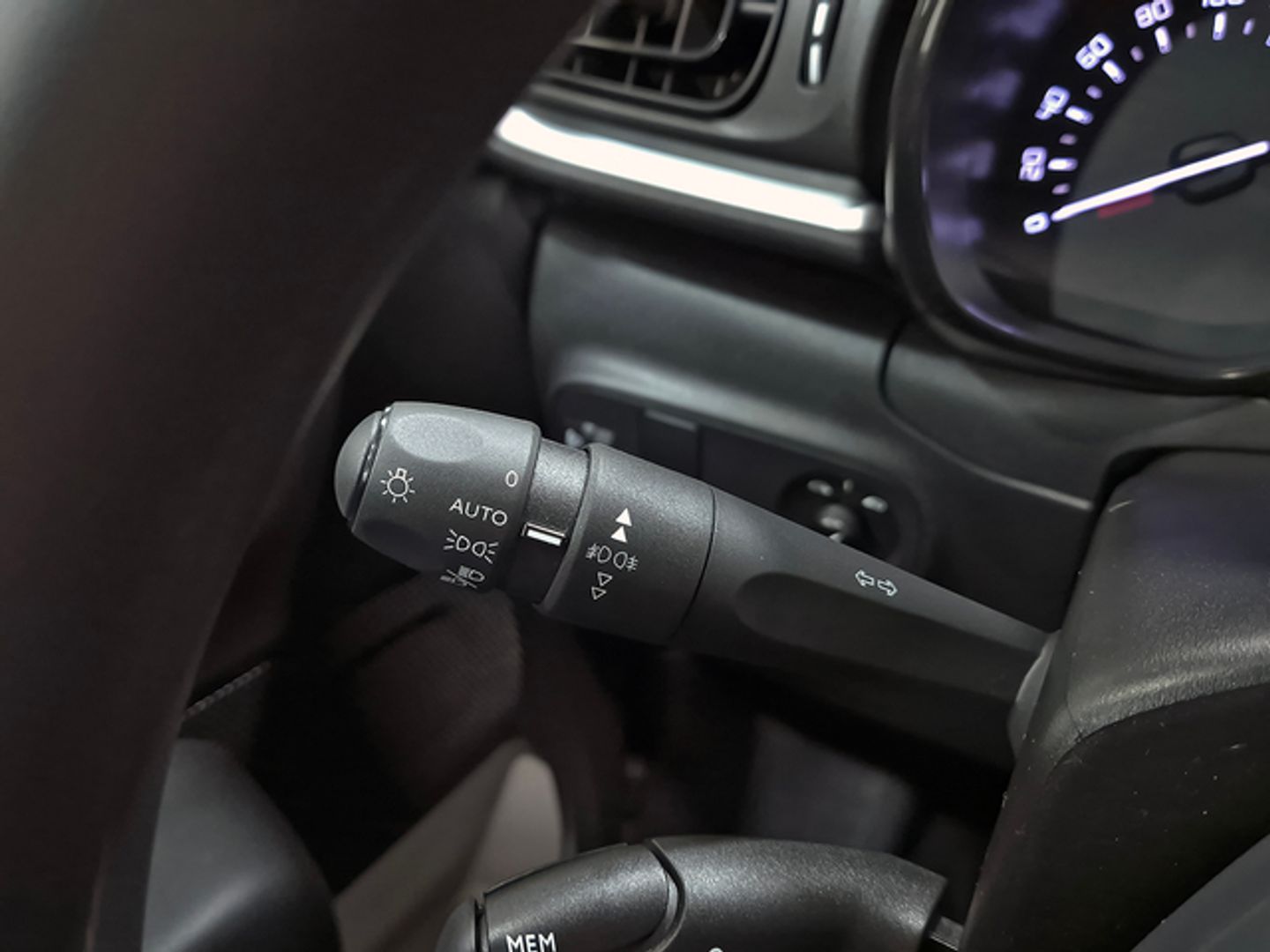 Citroen C3 PureTech 83 Plus 61 kW (83 CV)