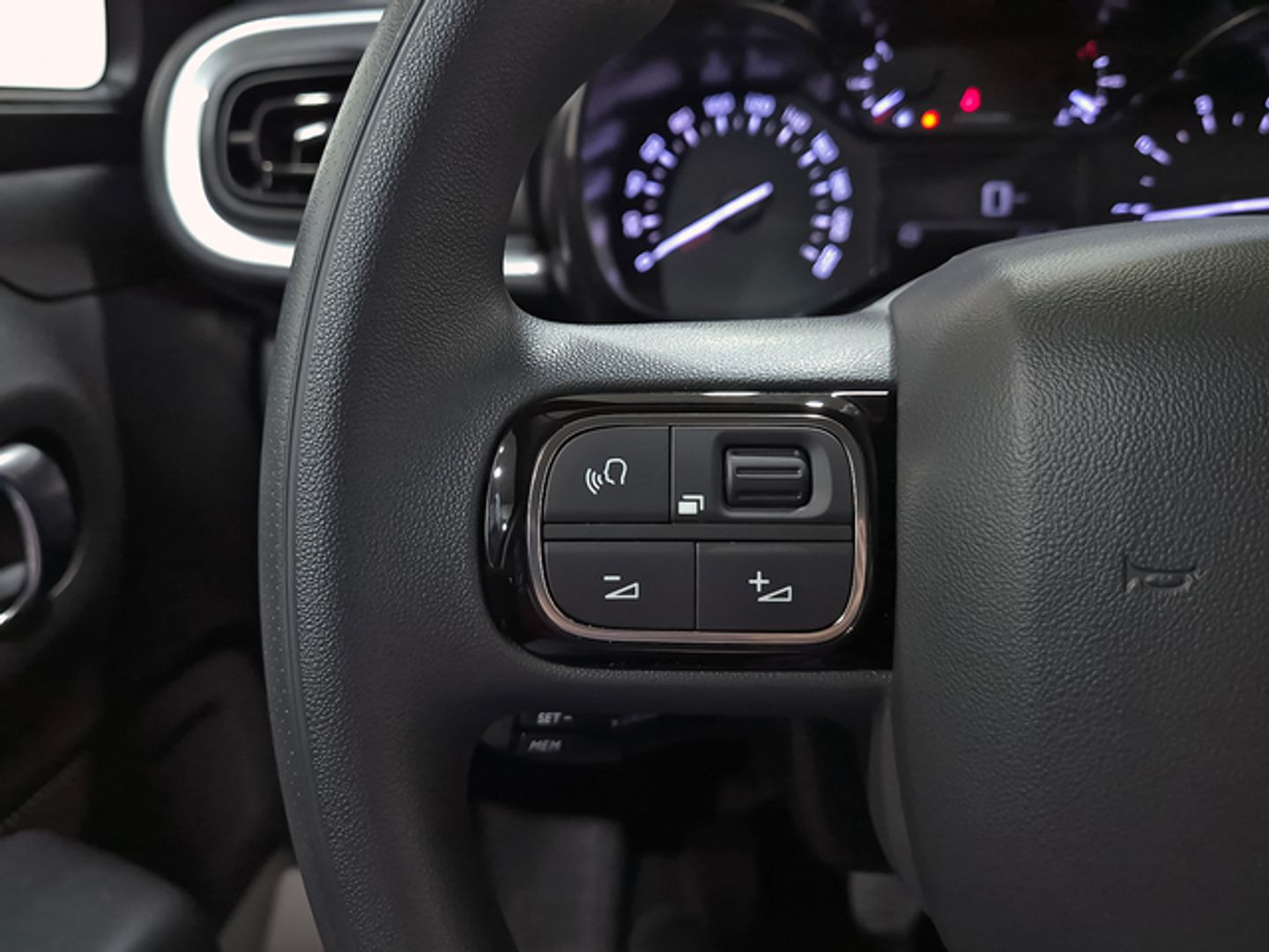 Citroen C3 PureTech 83 Plus 61 kW (83 CV)