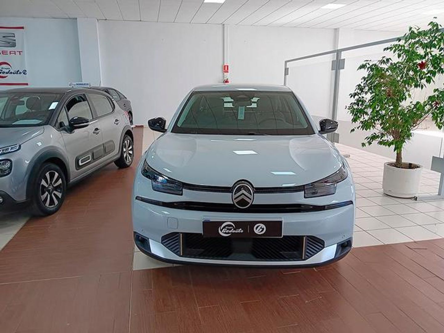 Citroen C4 Hybrid 145  Business Edition e-DCS6 07 kW (145 CV) Blanco Sedan
