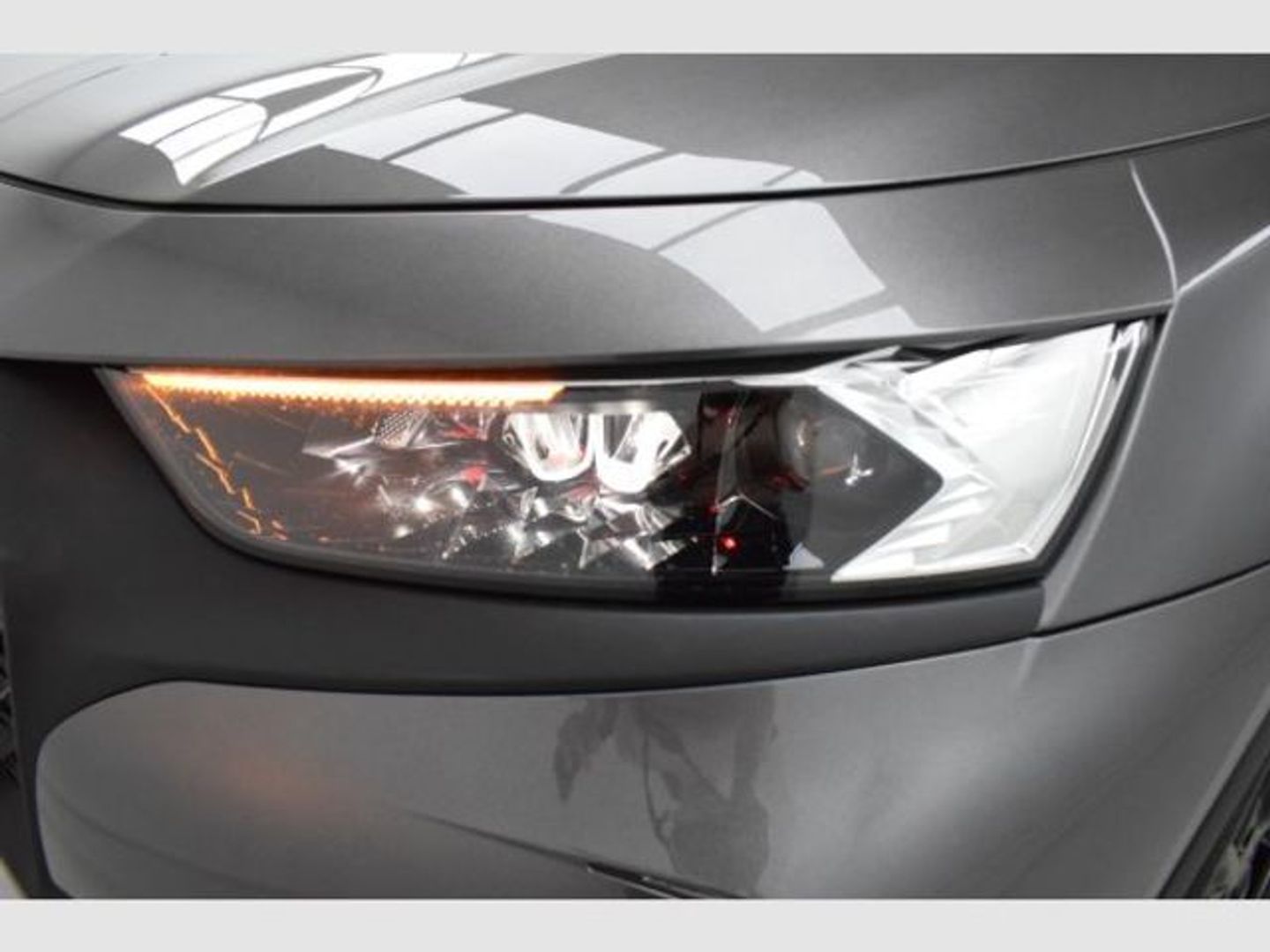 DS DS7 Crossback BlueHDi 130 DE Performance Line AT 96 kW (130 CV)