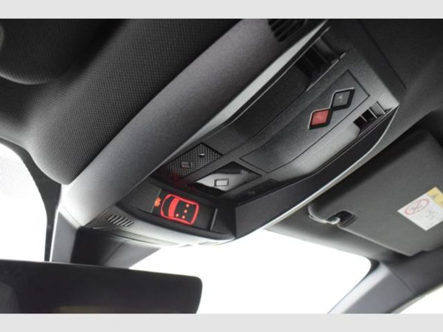 DS DS7 Crossback BlueHDi 130 DE Performance Line AT 96 kW (130 CV)
