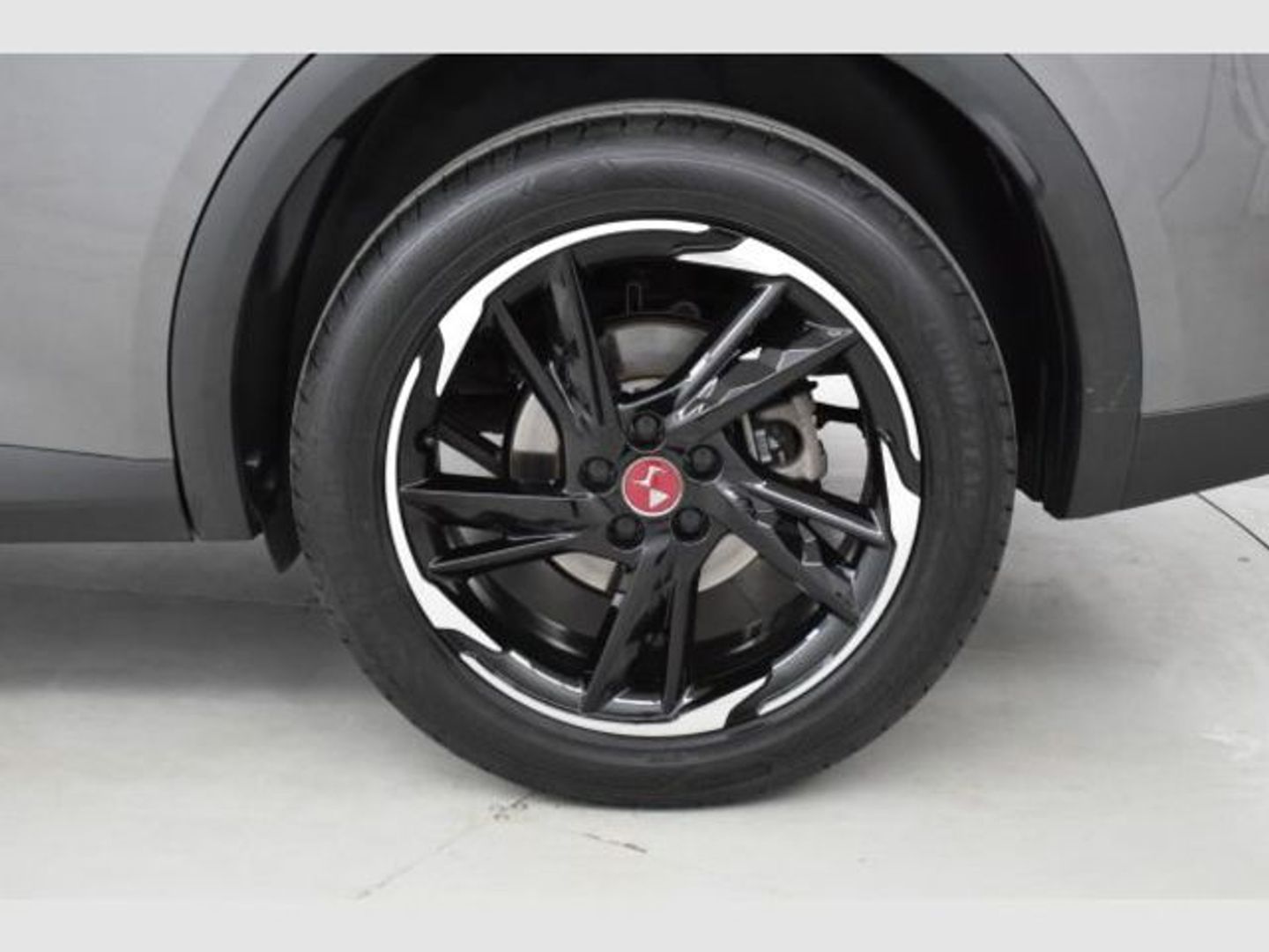 DS DS7 Crossback BlueHDi 130 DE Performance Line AT 96 kW (130 CV)