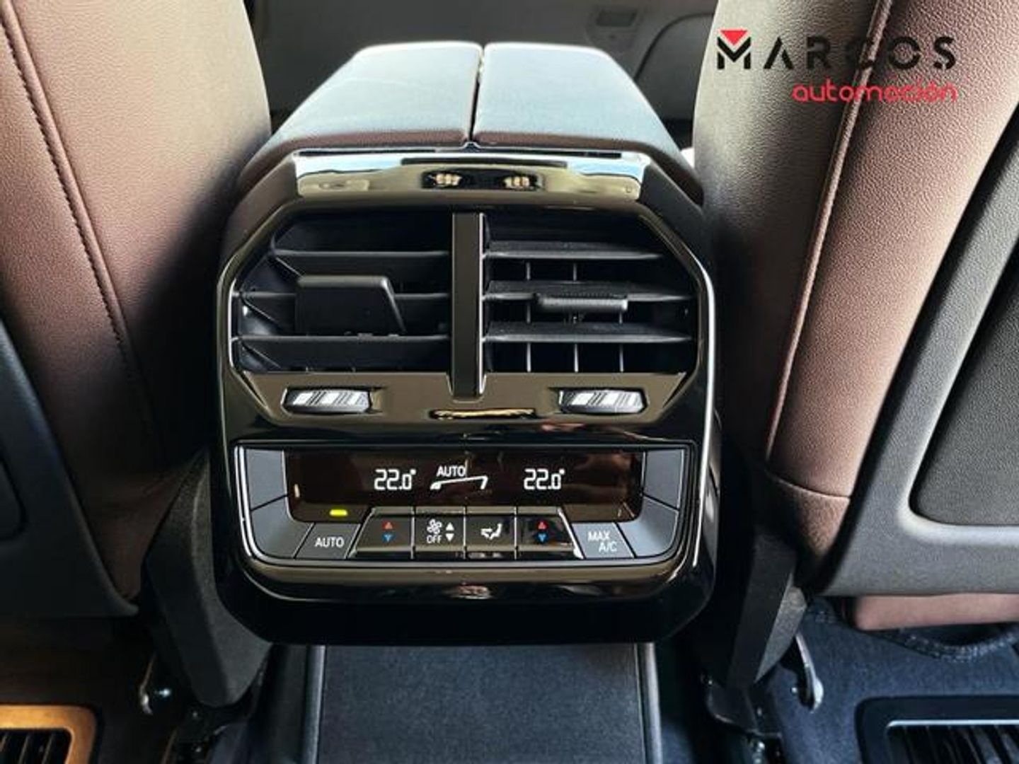 BMW iX xDrive40 240 kW (326 CV)