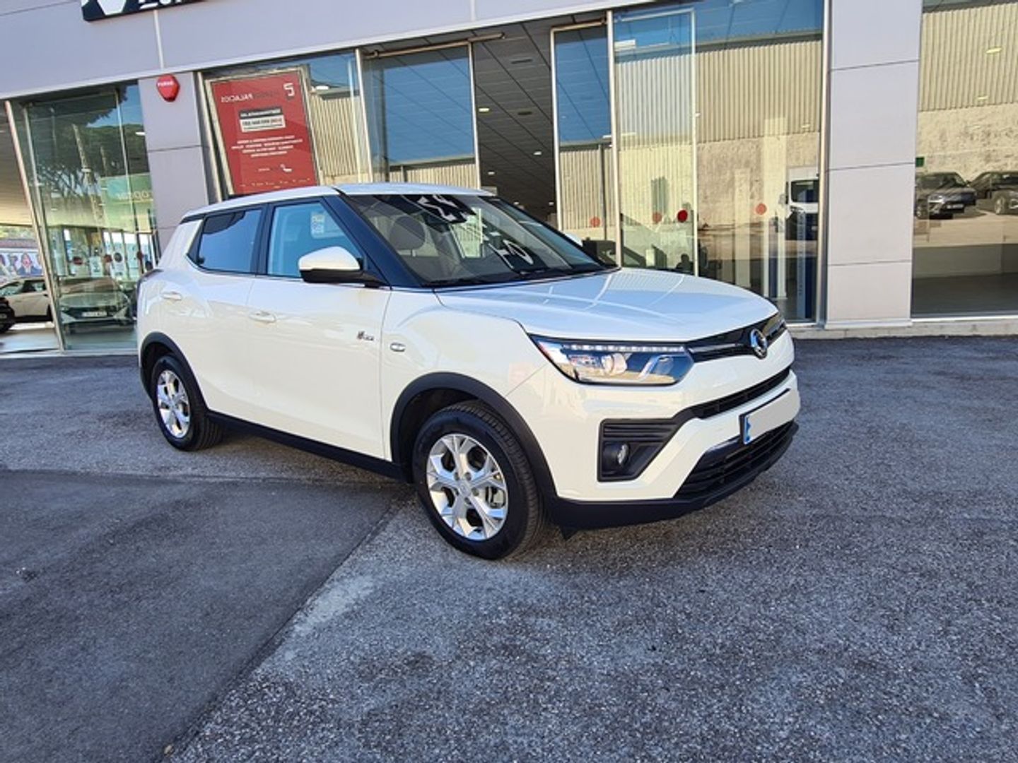 Ssangyong Tivoli G12T Urban Plus 94 kW (128 CV) Blanco SUV