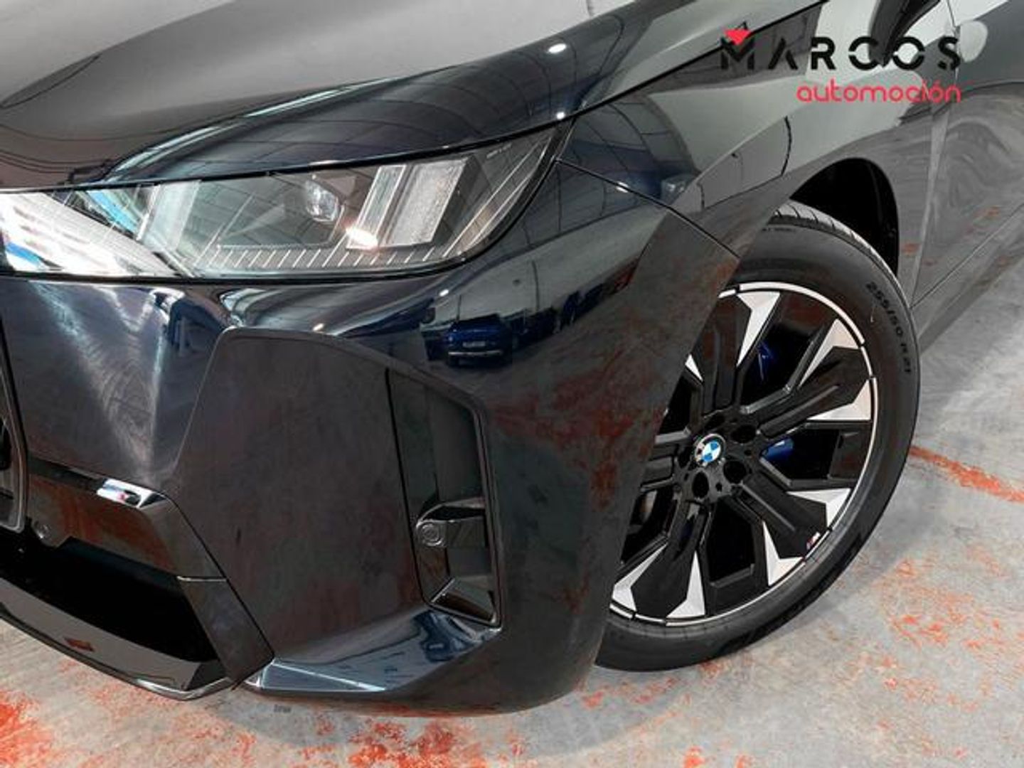 BMW iX xDrive60 400 kW (544 CV)