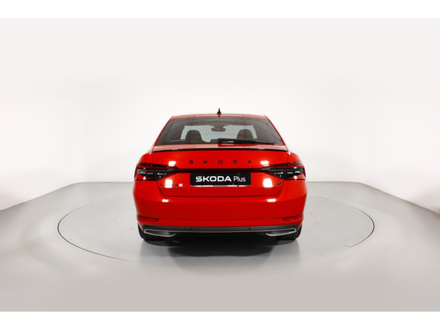 Skoda Superb 1.4 TSI iV P-HEV Sport Line DSG 160 kW (218 CV)