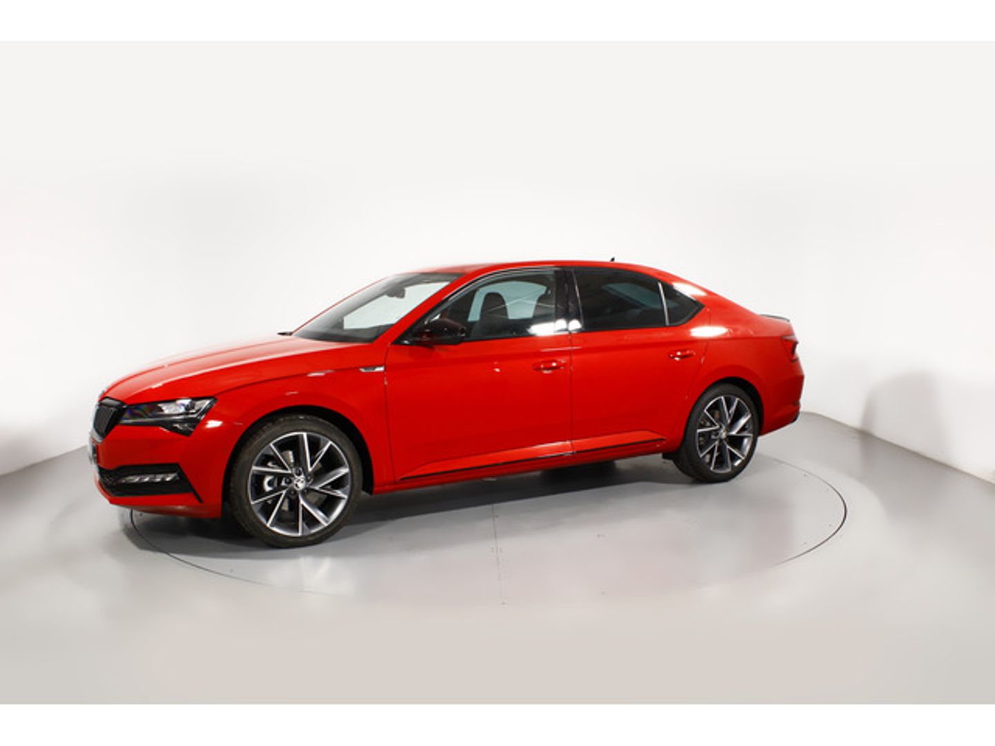 Skoda Superb 1.4 TSI iV P-HEV Sport Line DSG 160 kW (218 CV)