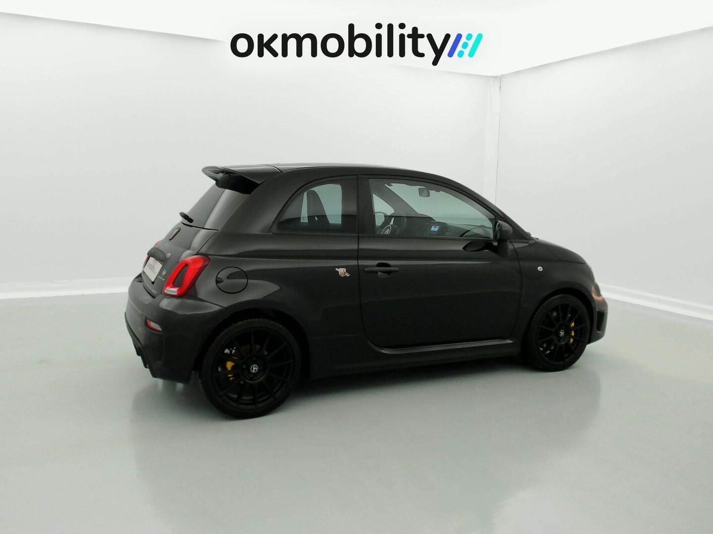 Abarth 500 1.4 16v T-Jet 695 132 kW (180 CV)