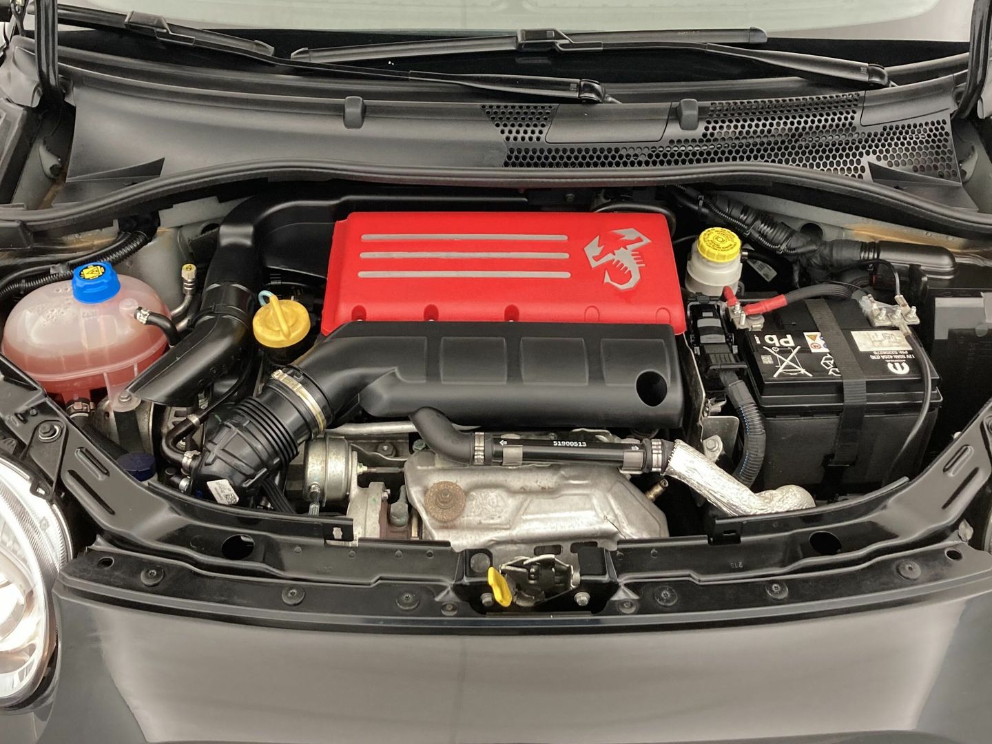 Abarth 500 1.4 16v T-Jet 695 132 kW (180 CV)