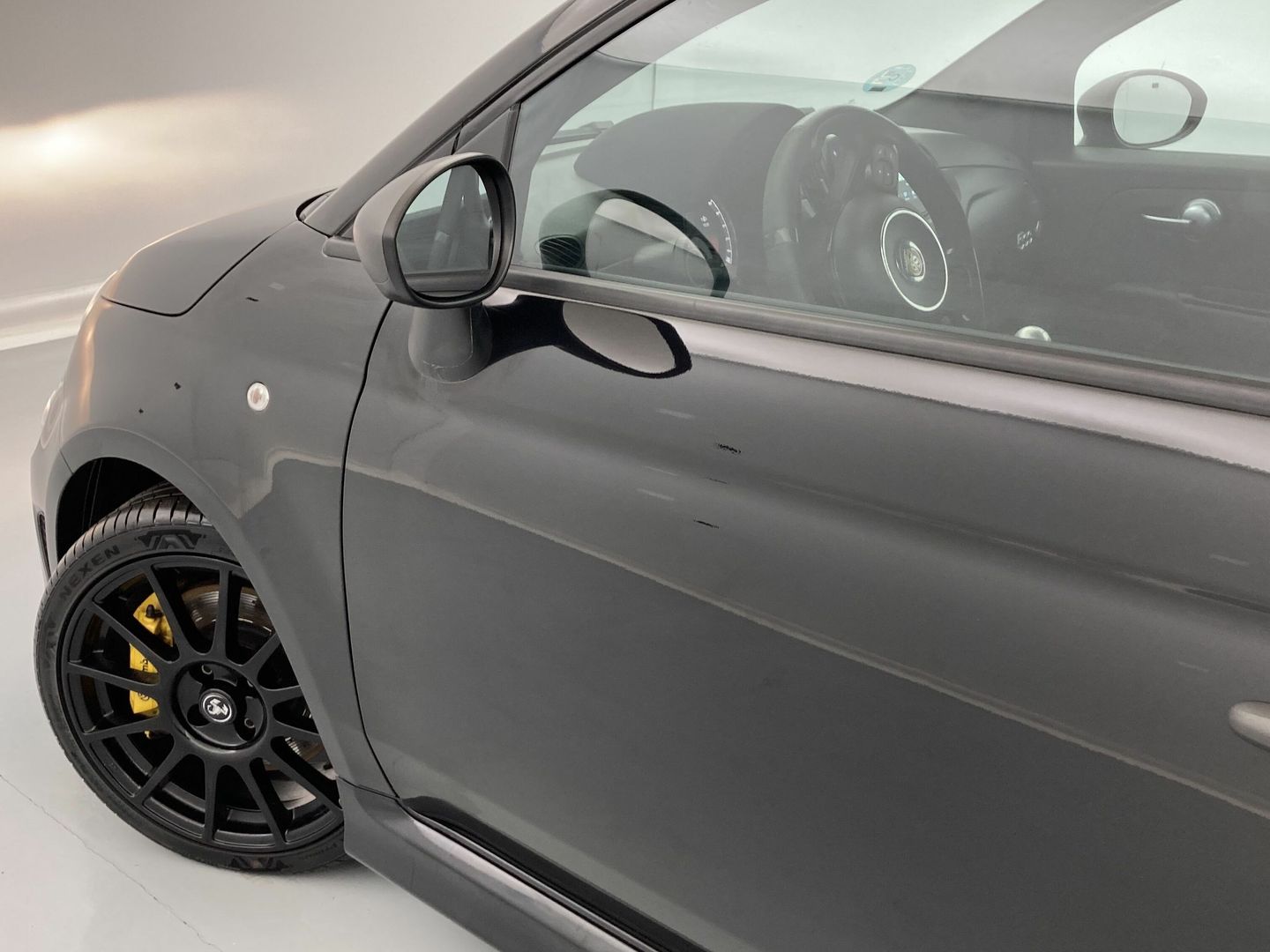Abarth 500 1.4 16v T-Jet 695 132 kW (180 CV)