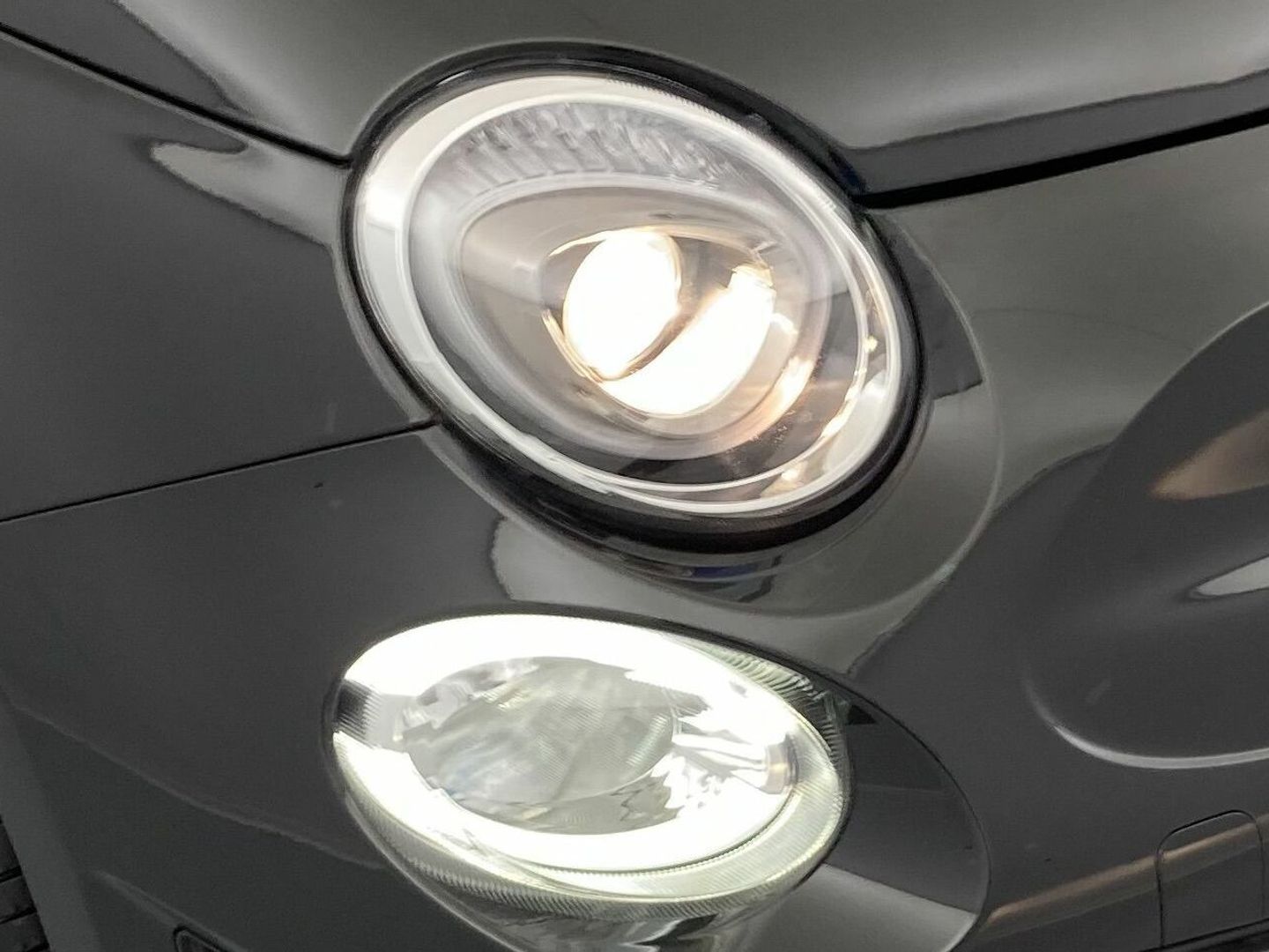 Abarth 500 1.4 16v T-Jet 695 132 kW (180 CV)
