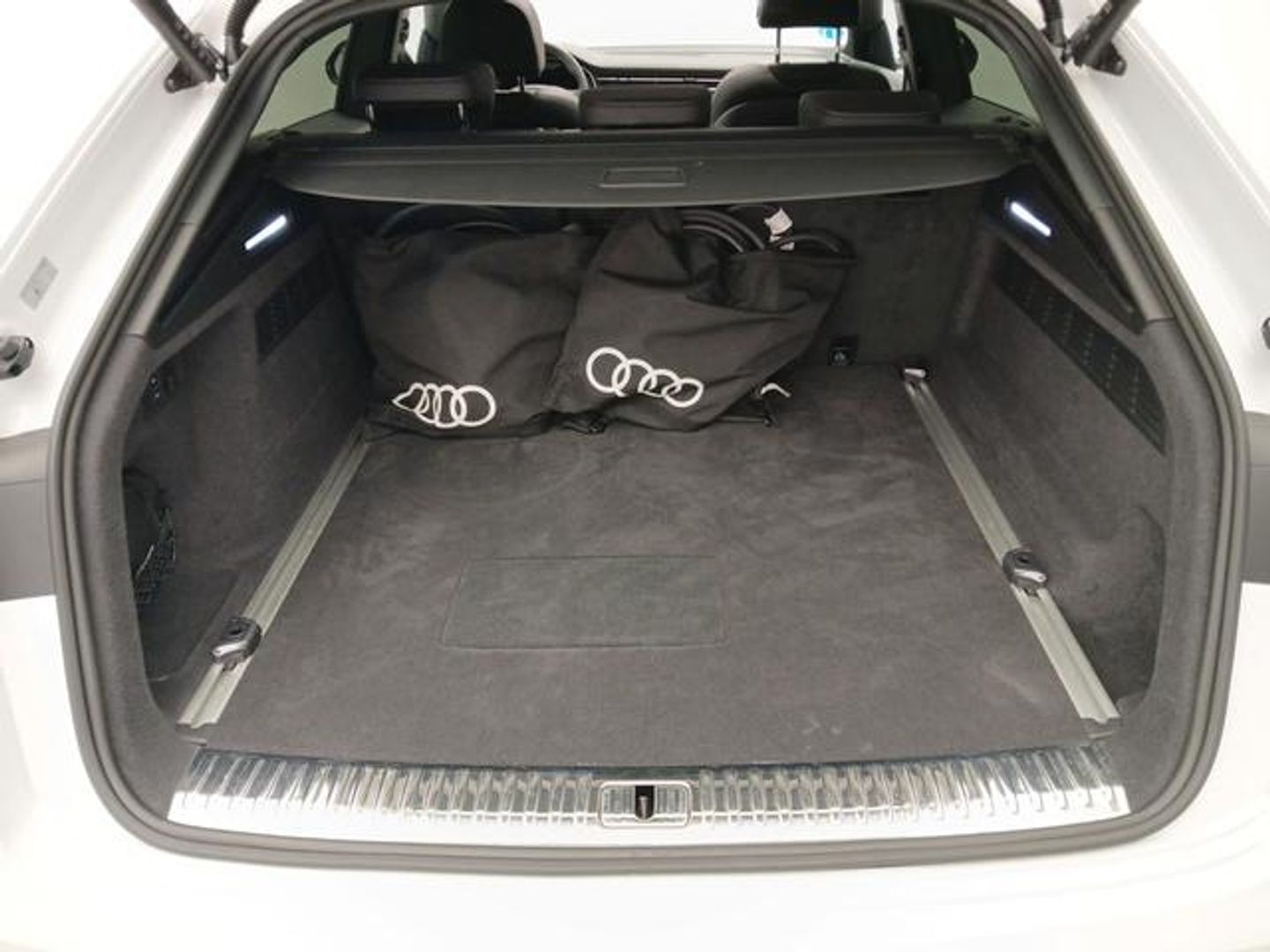 Audi Q8 TFSIe Black line 60 TFSIe quattro 360 kW (490 CV) tiptronic