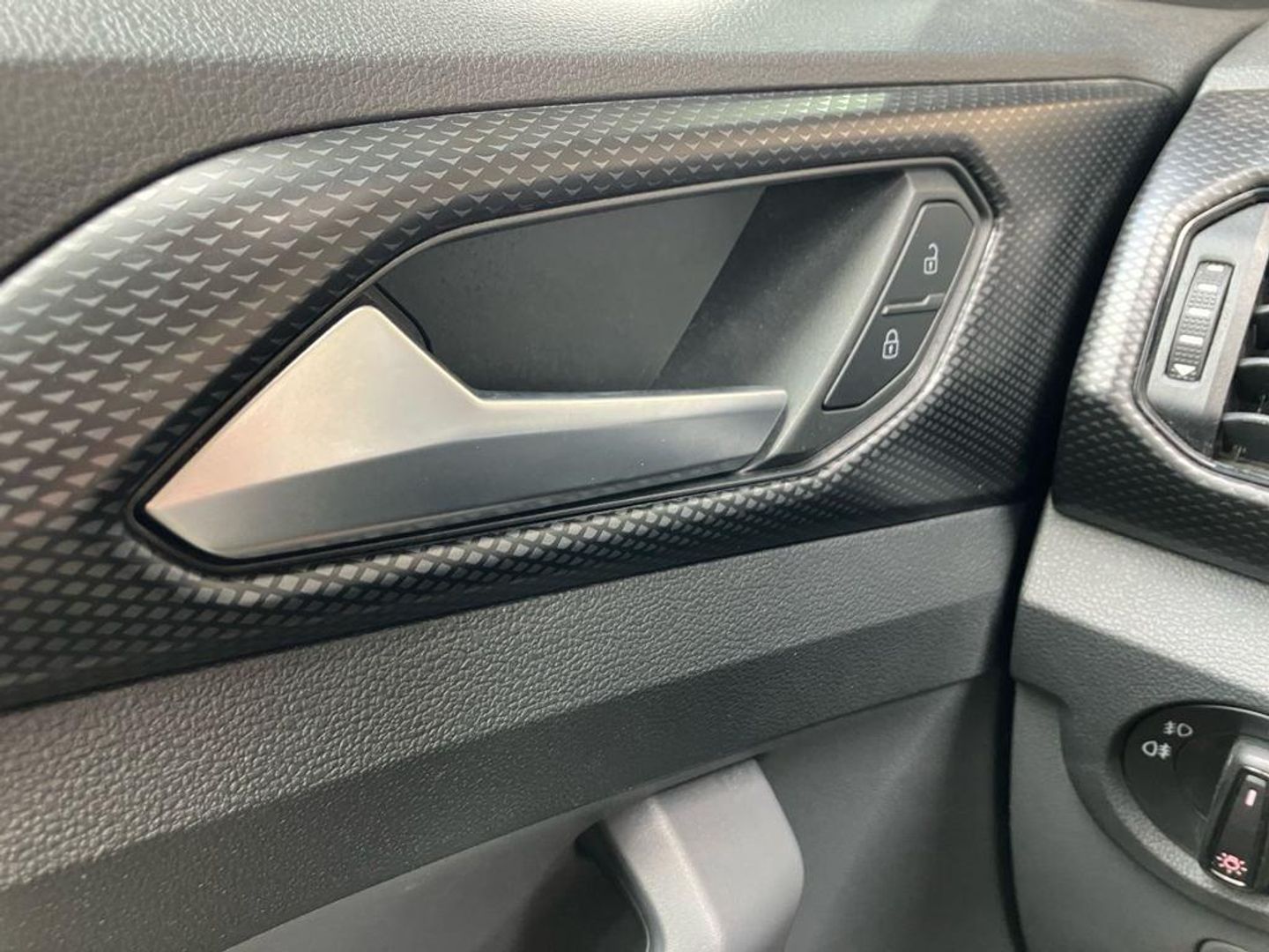 Volkswagen T-Cross Advance 1.0 TSI 81 kW (110 CV)