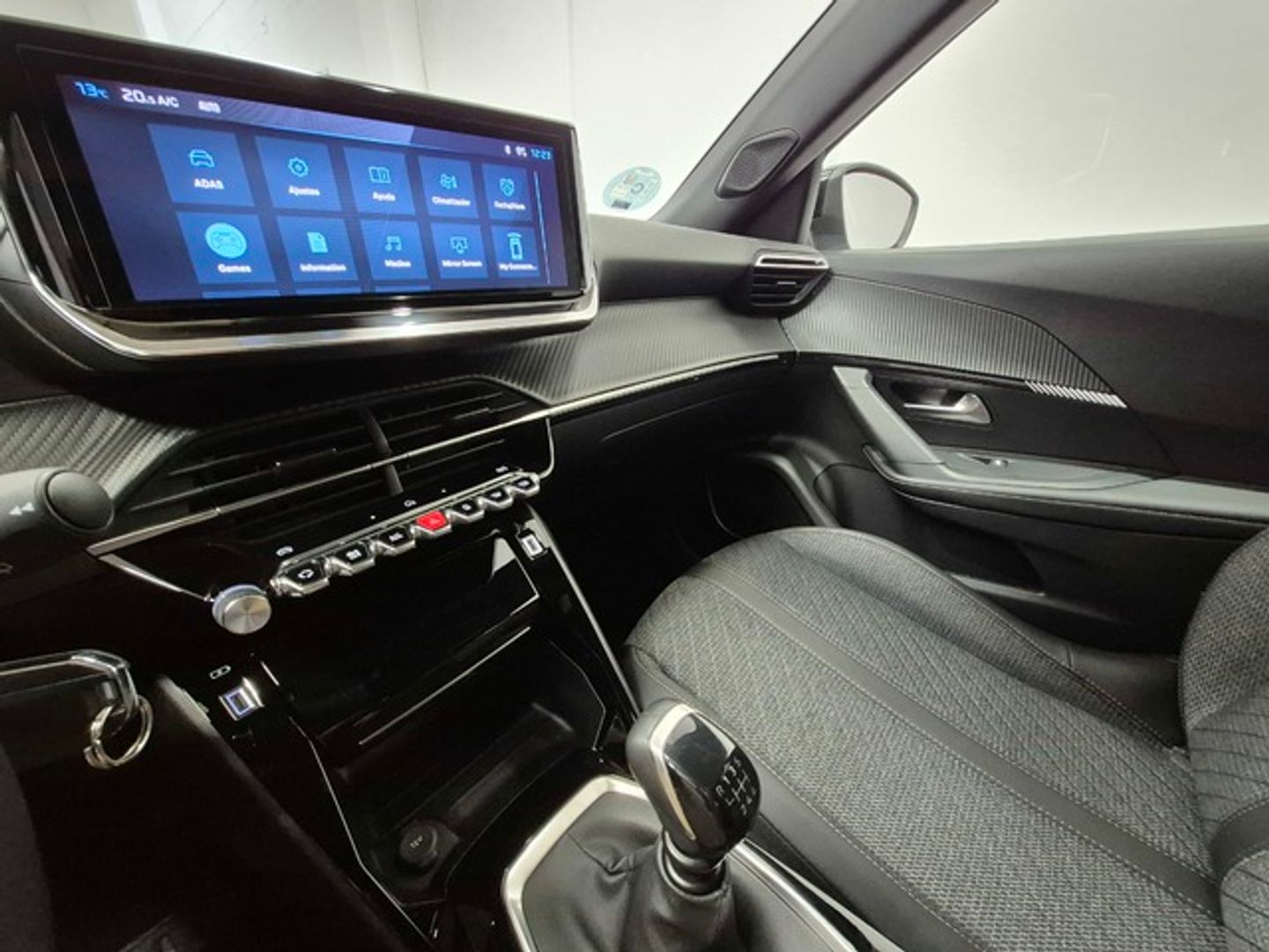 Peugeot 2008 PureTech 100 S&S Allure 75 kW (100 CV)