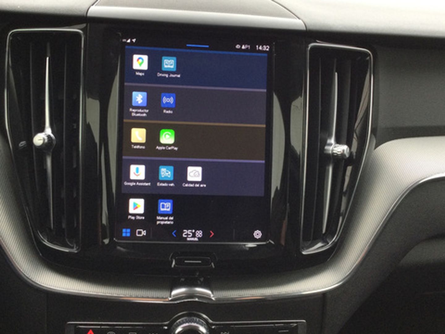 Volvo XC60 B4 D Plus Dark Auto 145 kW (197 CV)