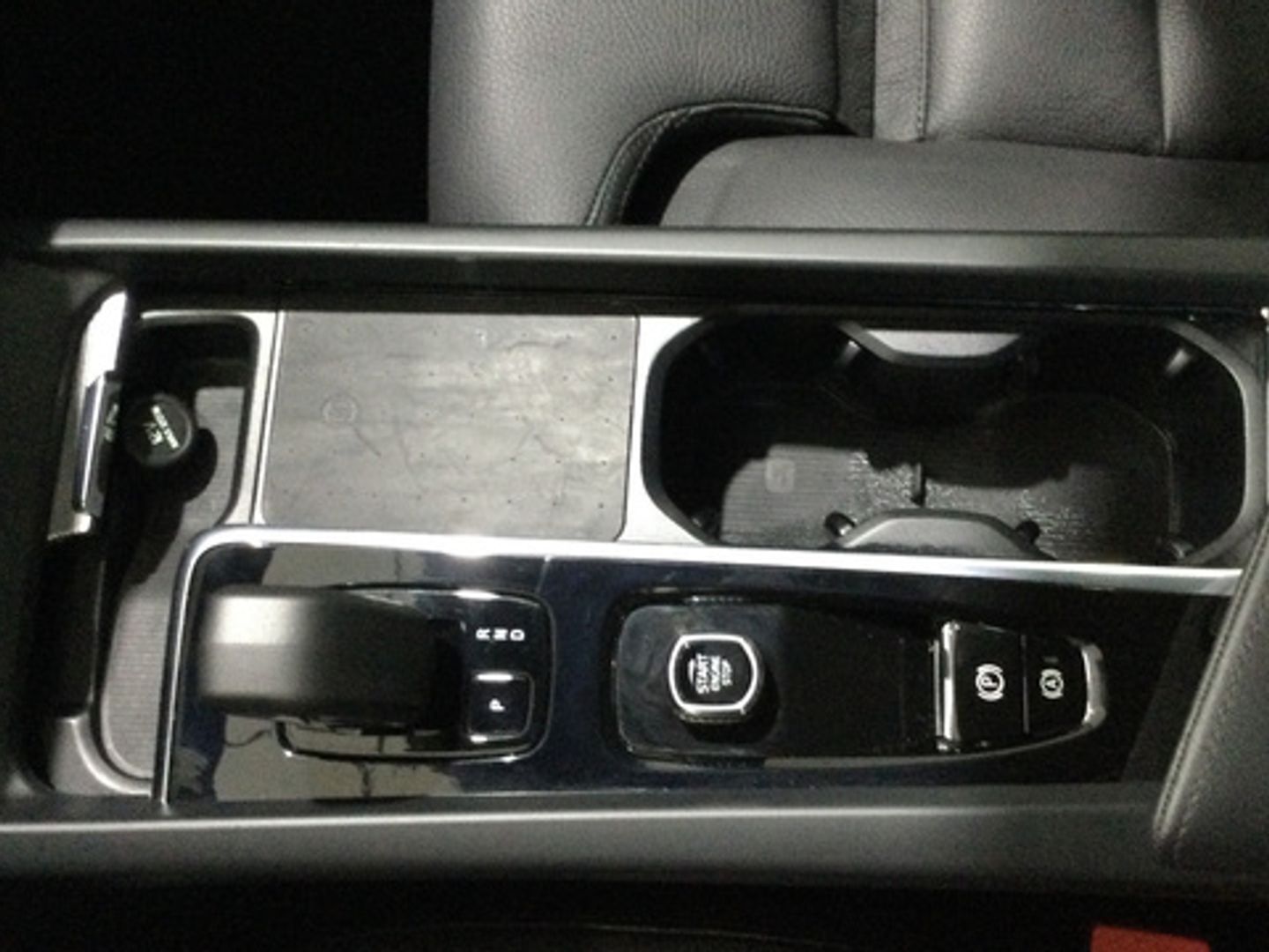 Volvo XC60 B4 D Plus Dark Auto 145 kW (197 CV)