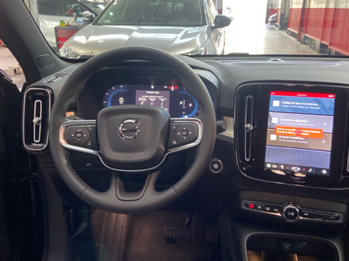 Volvo XC40 B3 G Black Edition Auto 120 kW (163 CV)