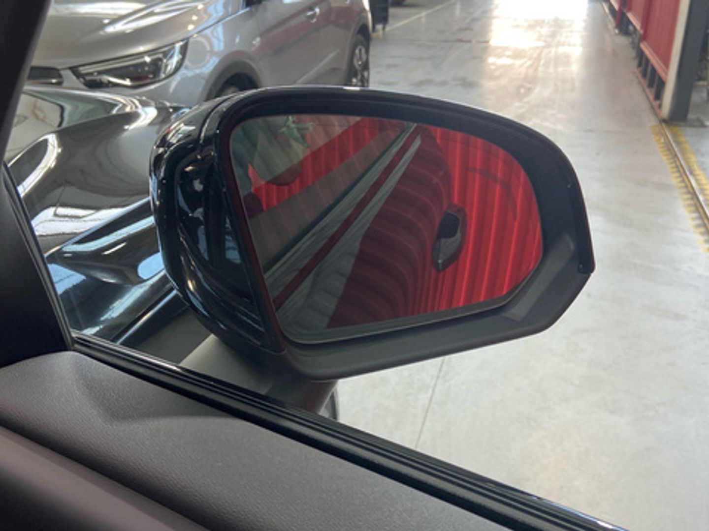 Volvo XC40 B3 G Black Edition Auto 120 kW (163 CV)