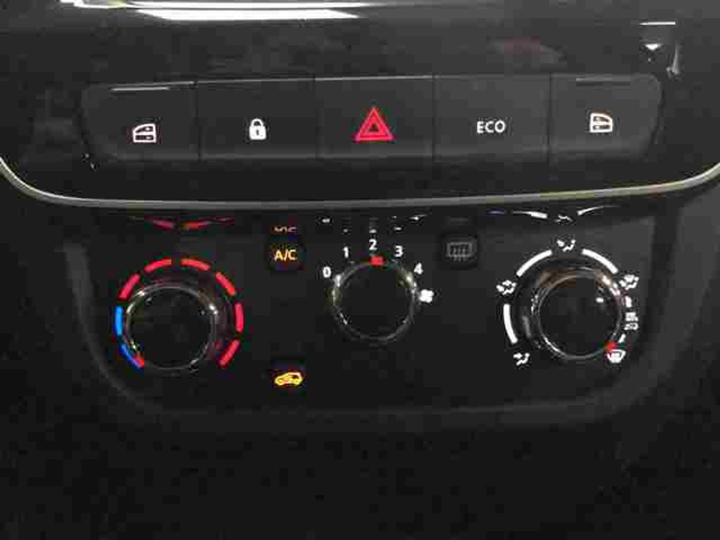 Dacia Spring Expression Electric 33 kW (45 CV)