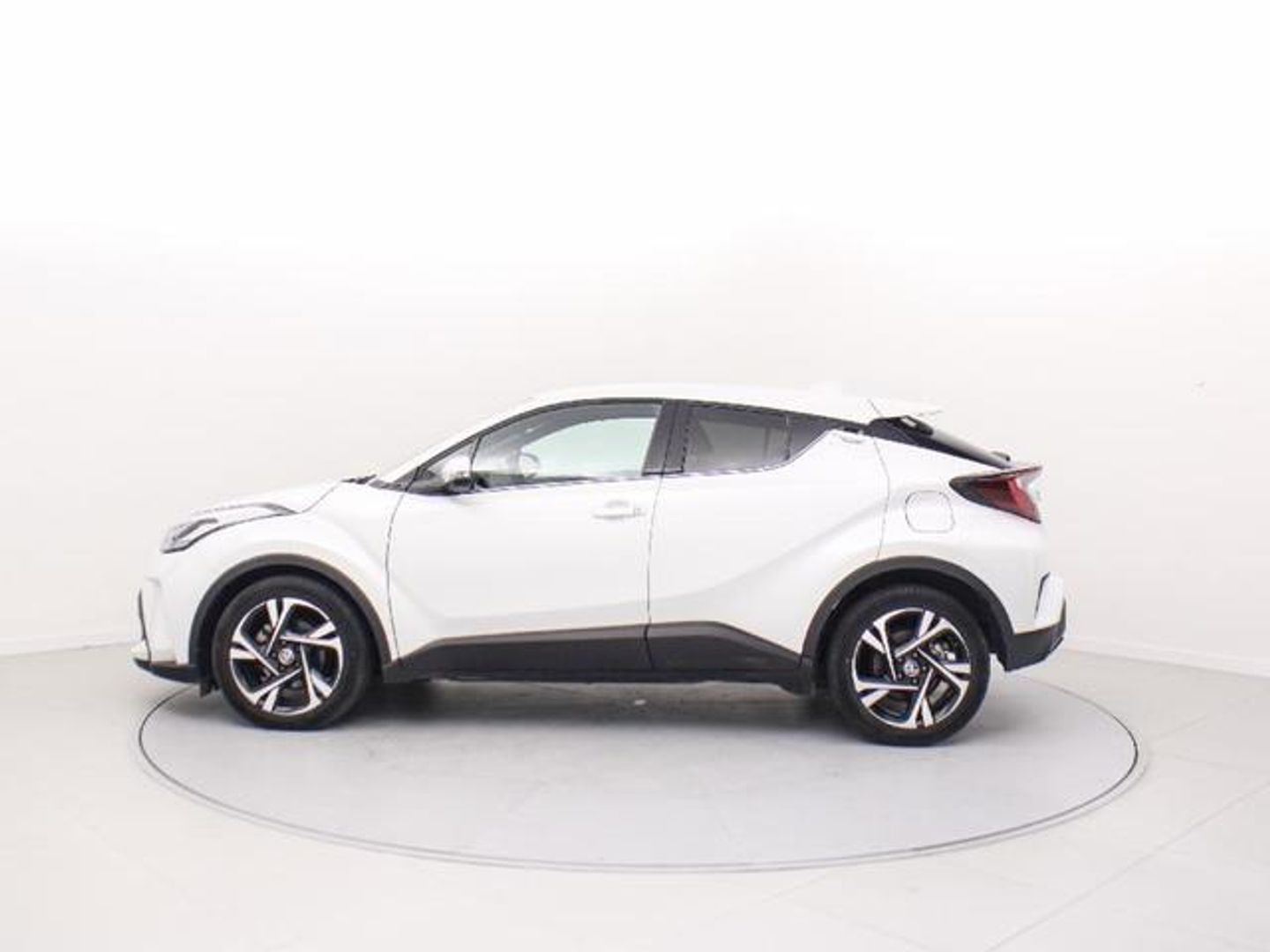 Toyota C-HR 1.8 125H Advance 90 kW (122 CV)