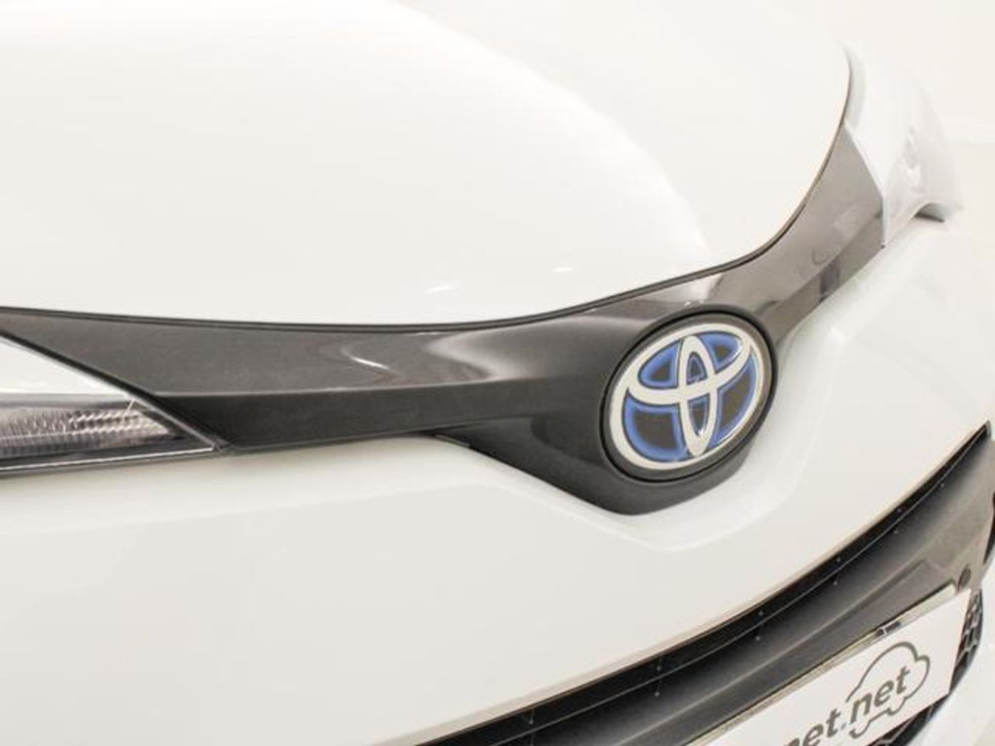 Toyota C-HR 1.8 125H Advance 90 kW (122 CV)