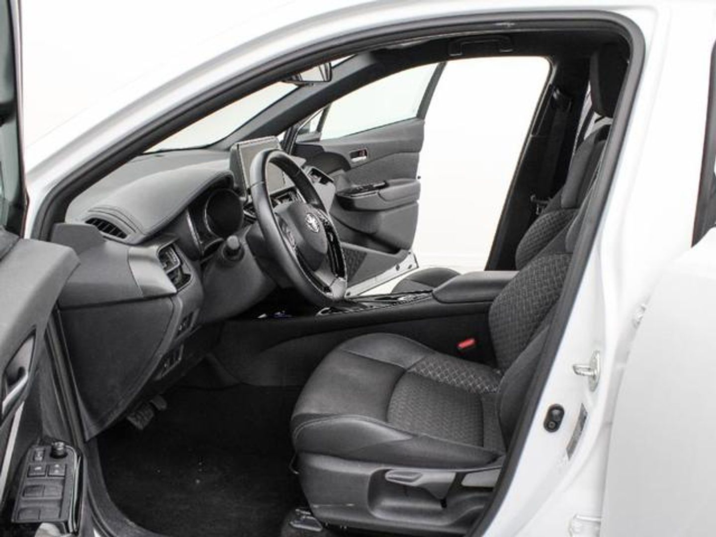Toyota C-HR 1.8 125H Advance 90 kW (122 CV)