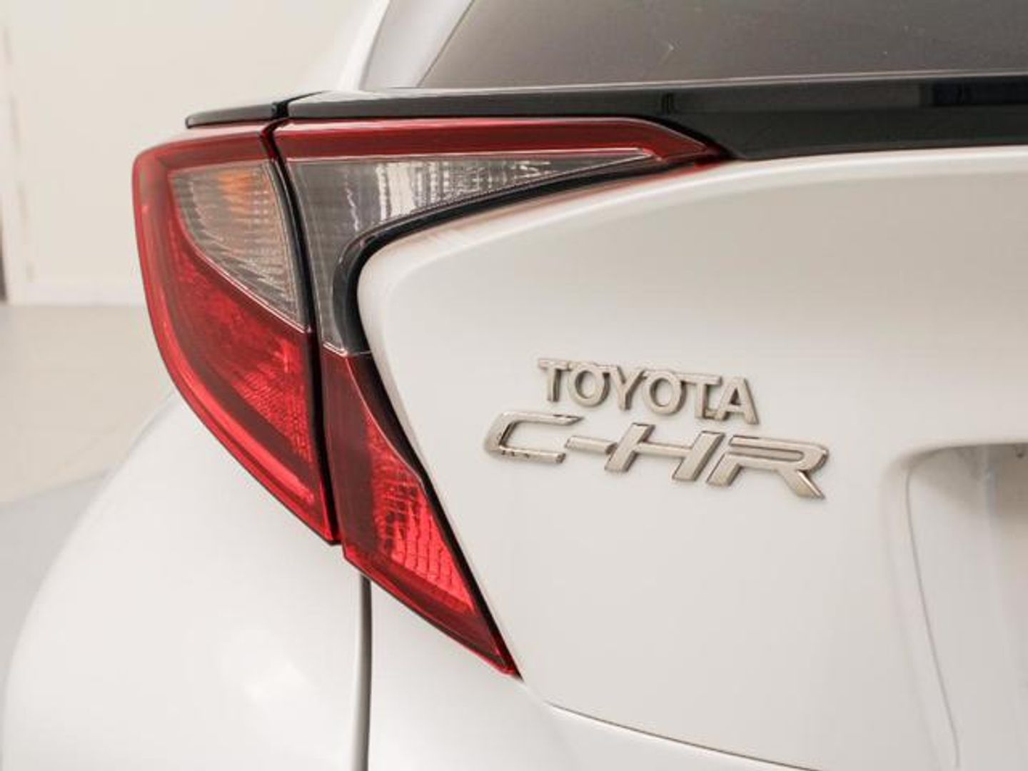 Toyota C-HR 1.8 125H Advance 90 kW (122 CV)
