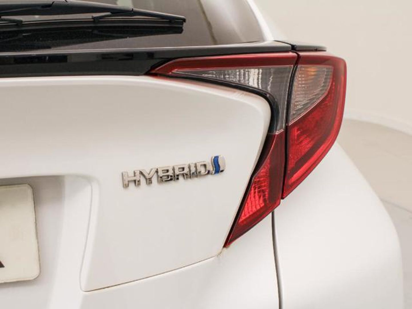 Toyota C-HR 1.8 125H Advance 90 kW (122 CV)