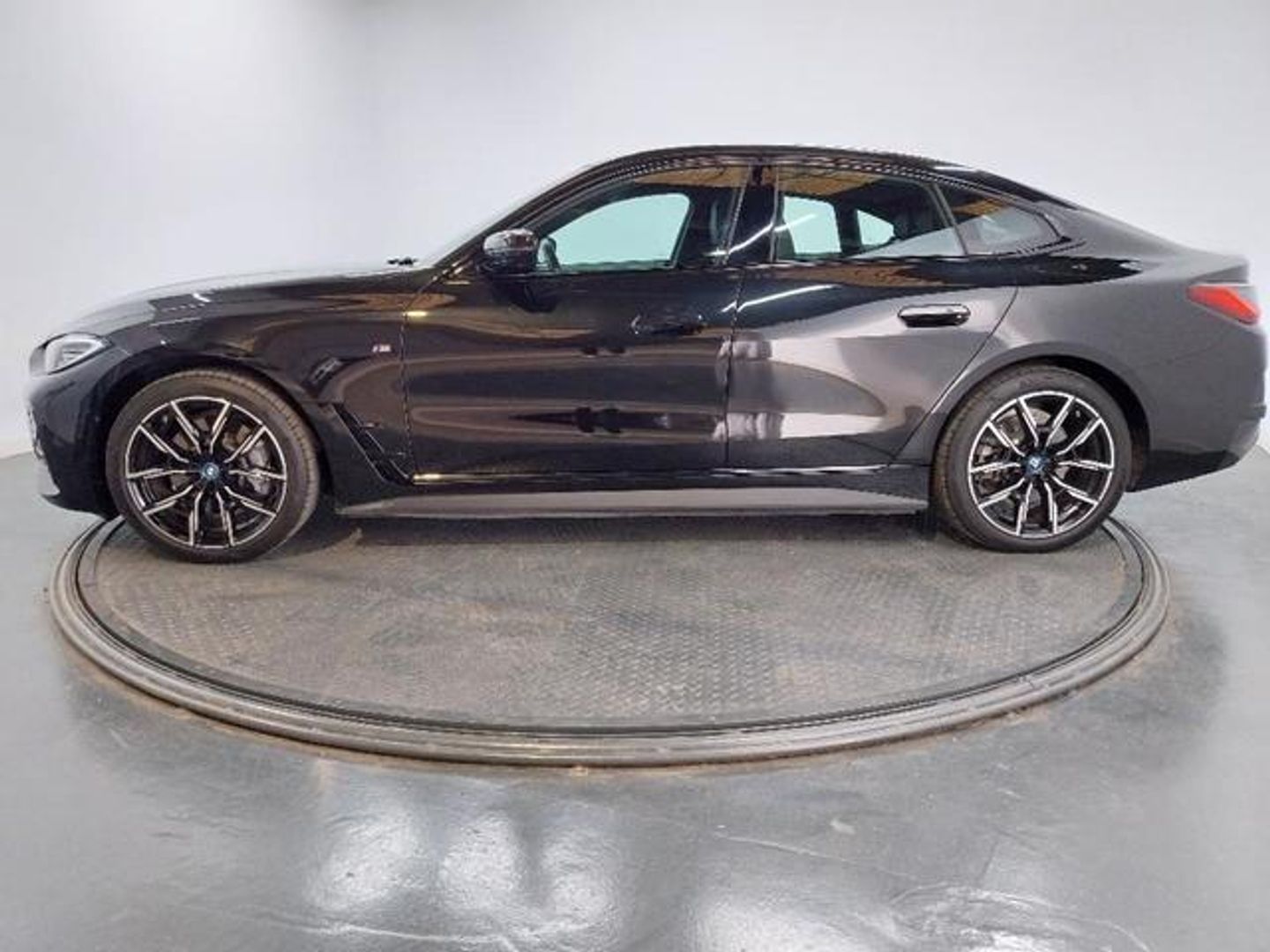 BMW i4 eDrive40 250 kW (340 CV)
