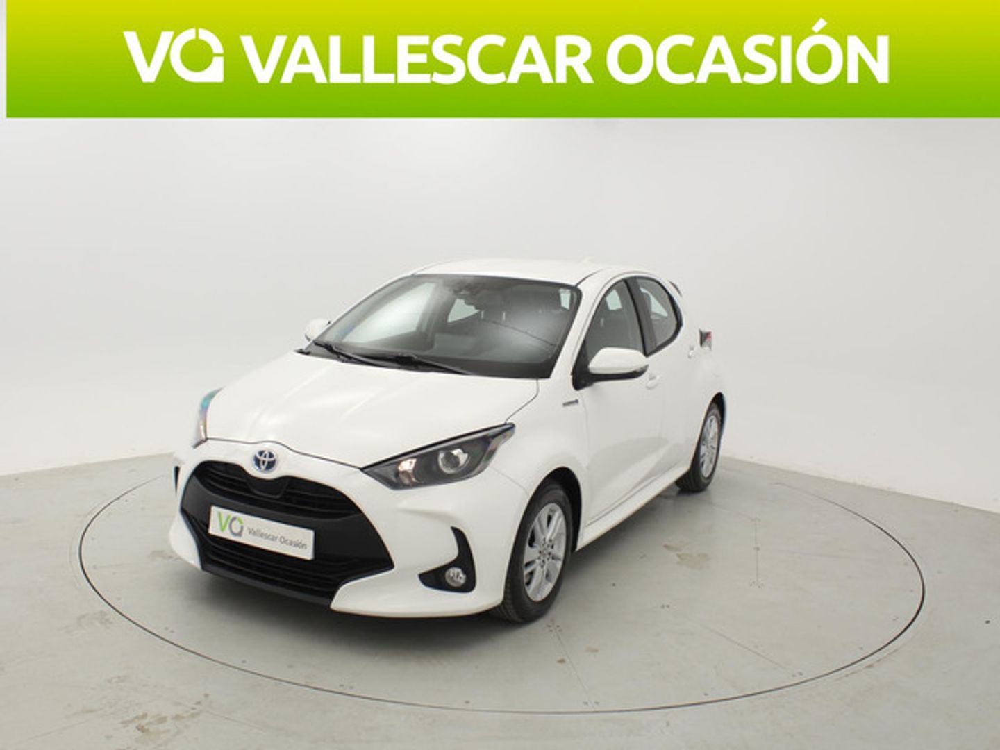 Toyota Yaris 120H Active Tech 85 kW (116 CV) Blanco Compact