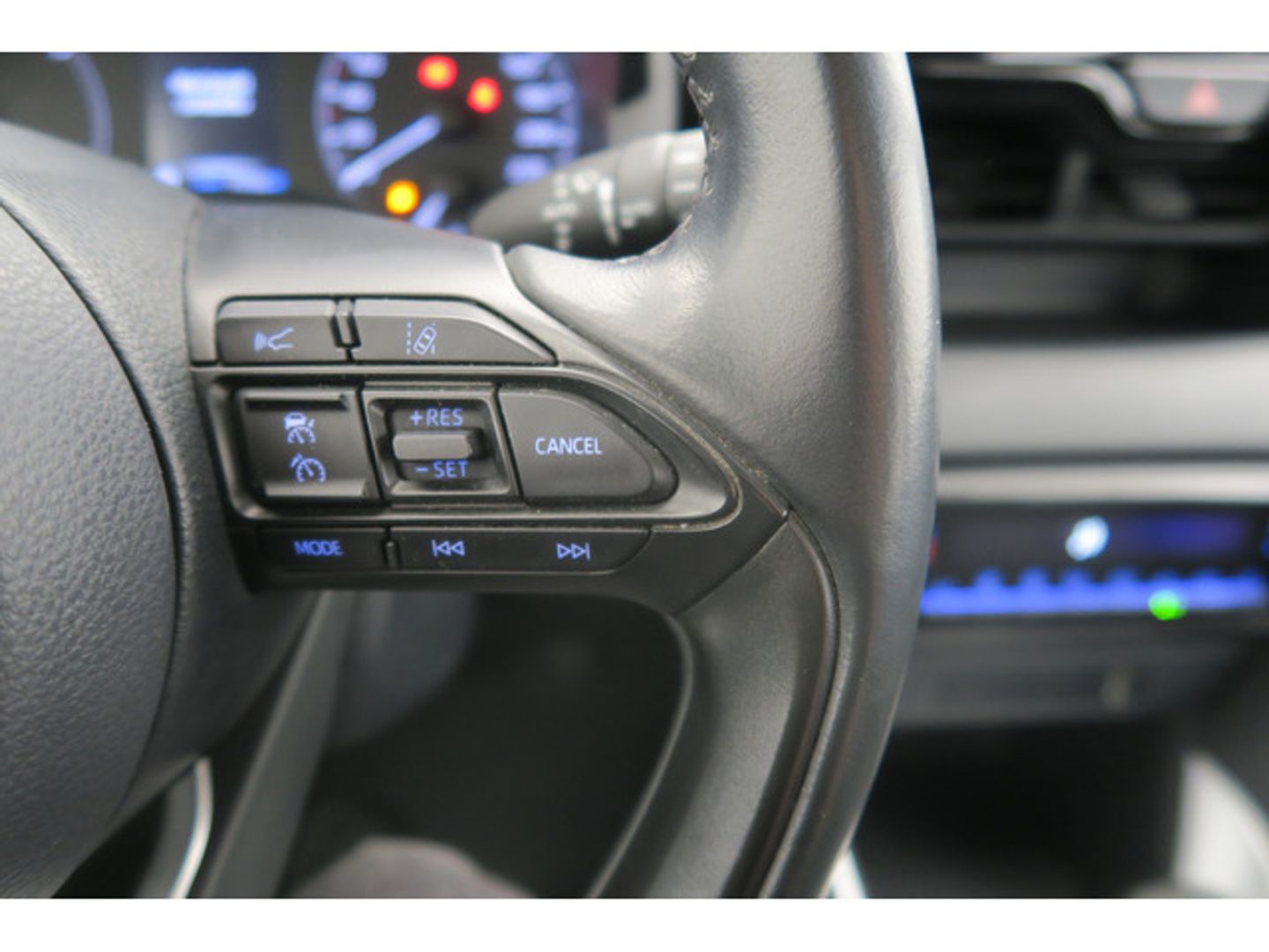 Toyota Yaris 120H Active Tech 85 kW (116 CV)