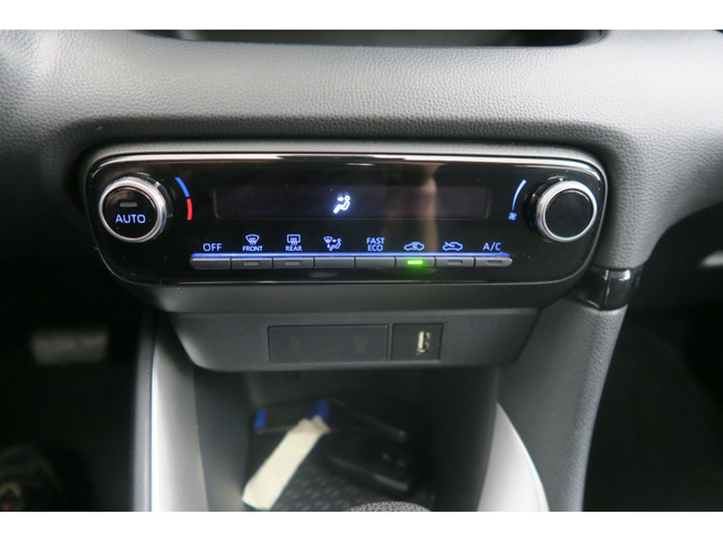 Toyota Yaris 120H Active Tech 85 kW (116 CV)