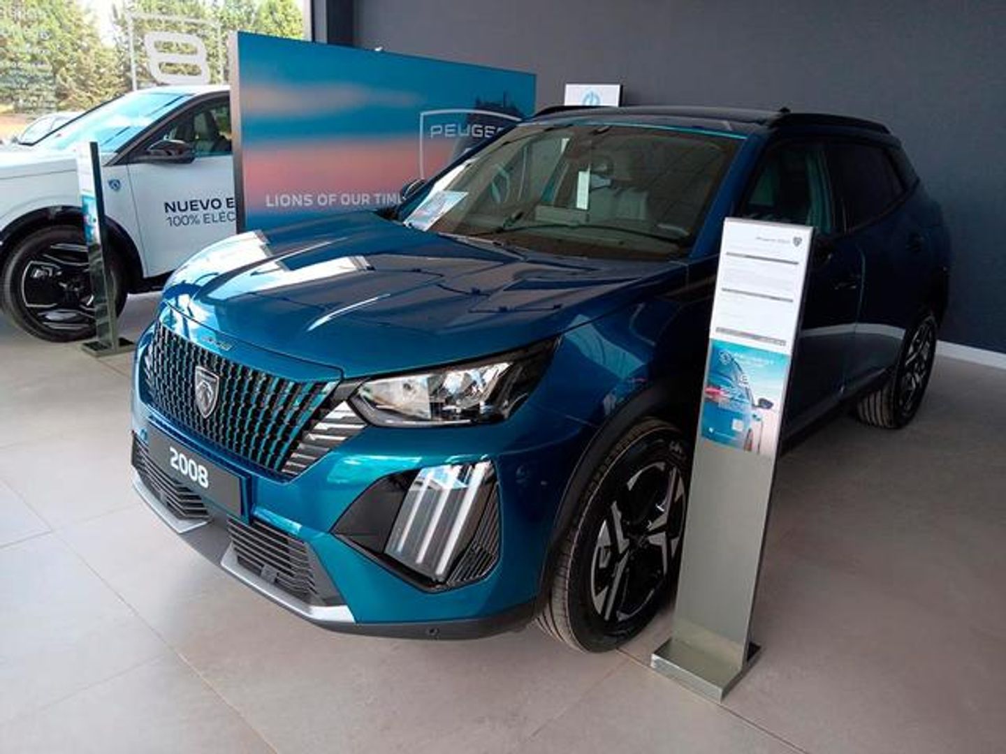 Peugeot 2008 PureTech 100 S&S Allure 75 kW (100 CV) Azul SUV