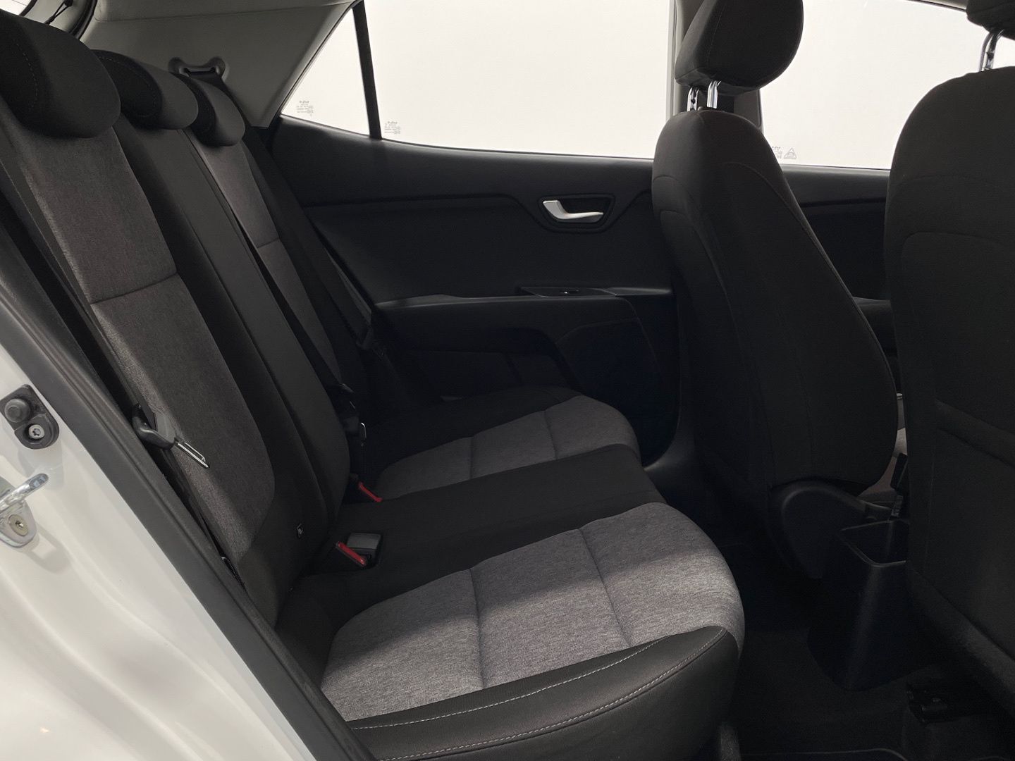 Kia Stonic 1.0 T-GDi MHEV iMT Concept 74 kW (100 CV)