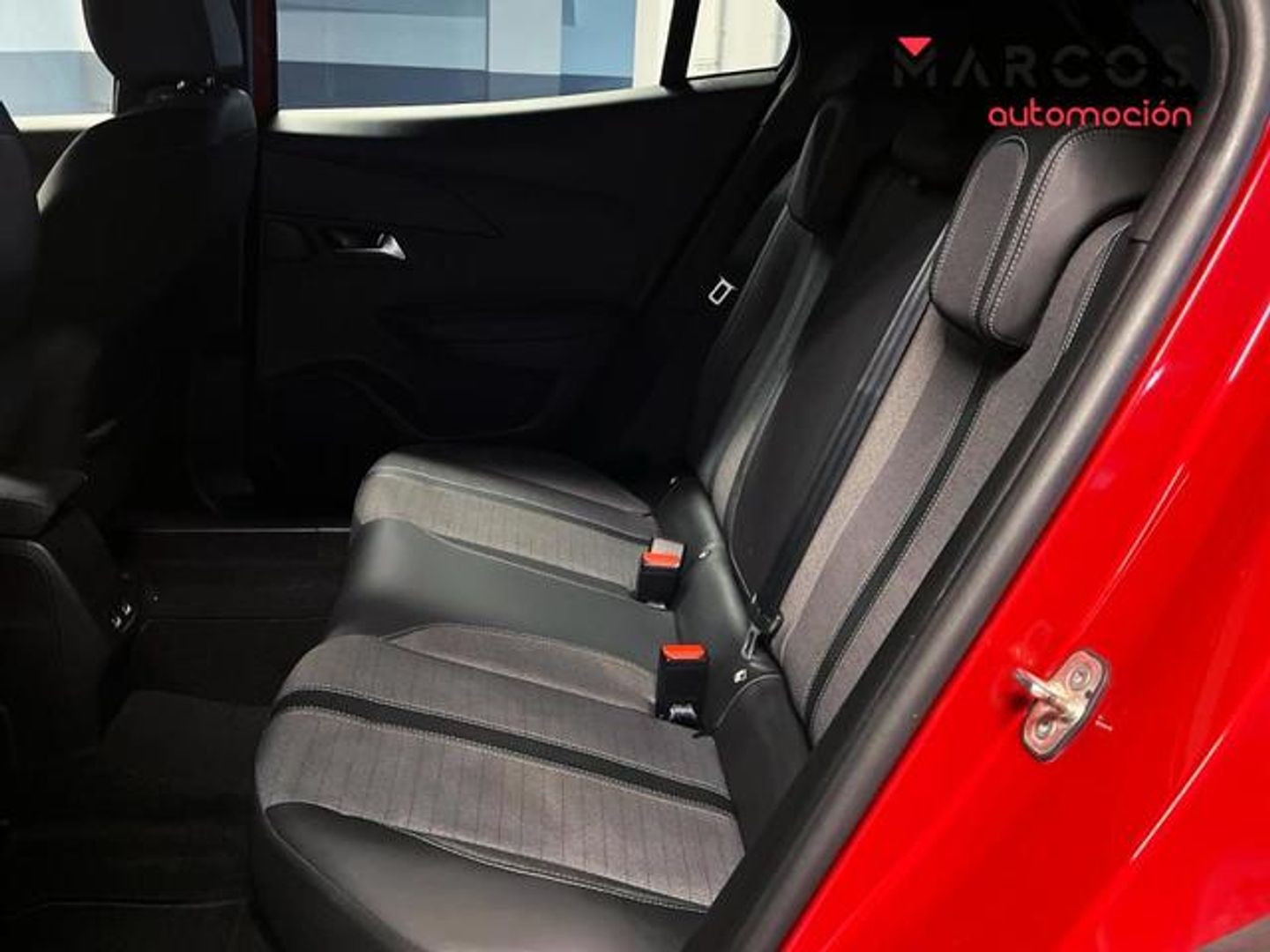 Peugeot 2008 PureTech 130 S&S Allure Pack 96 kW (130 CV)