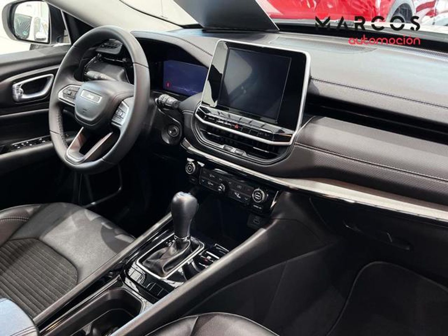 Jeep Compass 1.5 MHEV Night Eagle DCT 96 kW (130 CV)