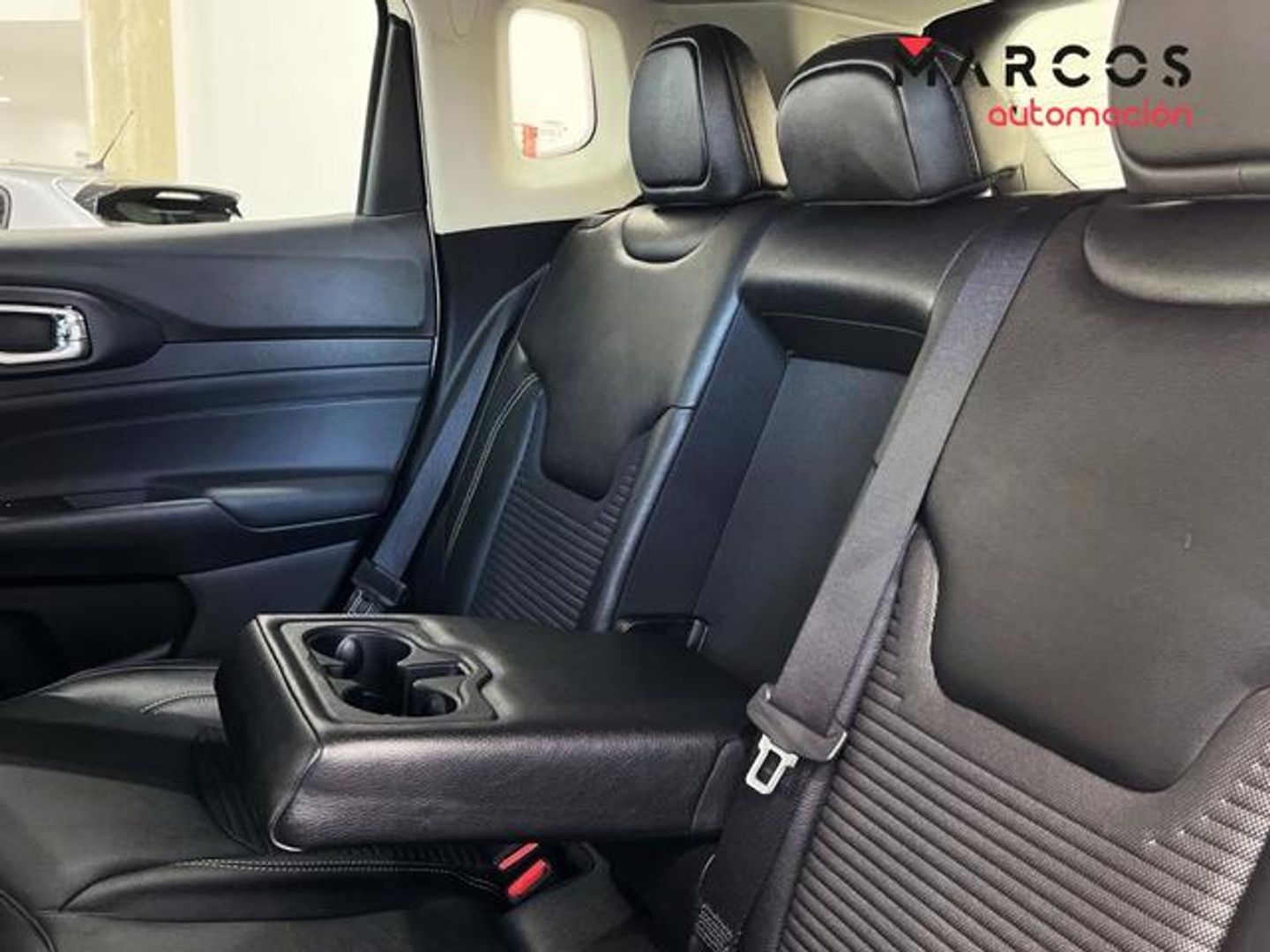 Jeep Compass 1.5 MHEV Night Eagle DCT 96 kW (130 CV)