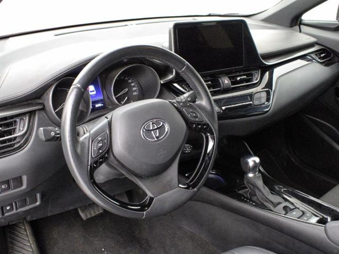 Toyota C-HR 1.8 125H Advance 90 kW (122 CV)