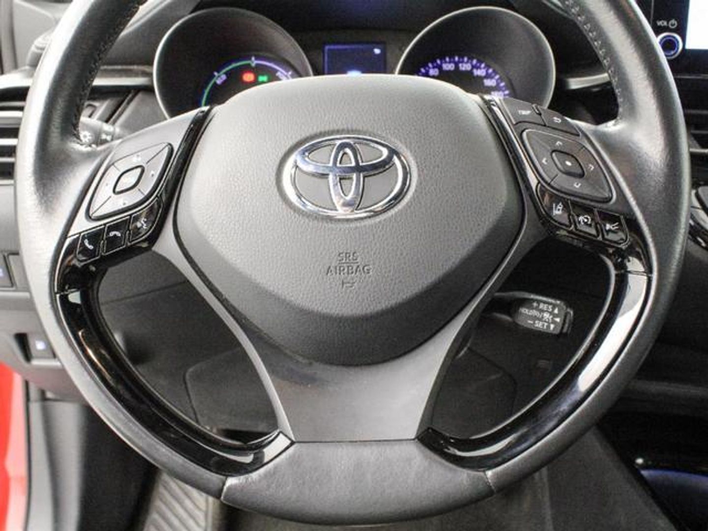Toyota C-HR 1.8 125H Advance 90 kW (122 CV)
