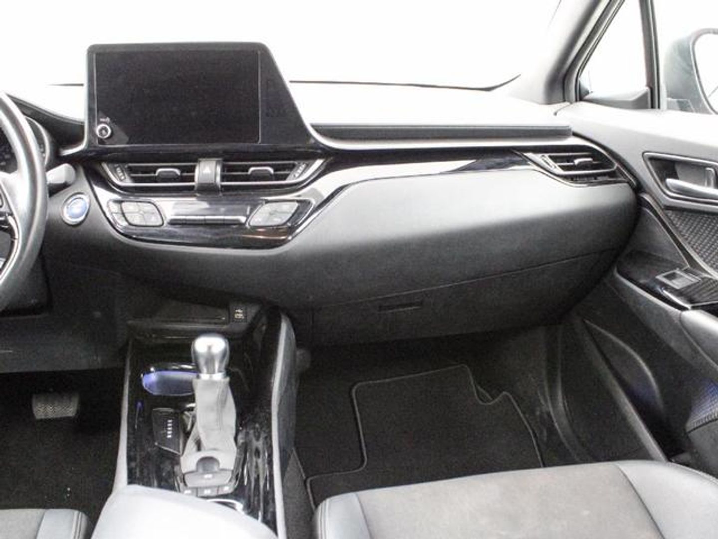 Toyota C-HR 1.8 125H Advance 90 kW (122 CV)