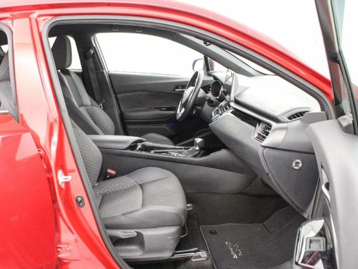 Toyota C-HR 1.8 125H Advance 90 kW (122 CV)