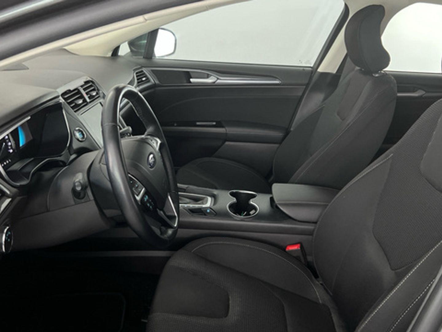 Ford Mondeo 2.0 Híbrido HEV Sedan Titanium Auto 137 kW (187 CV)