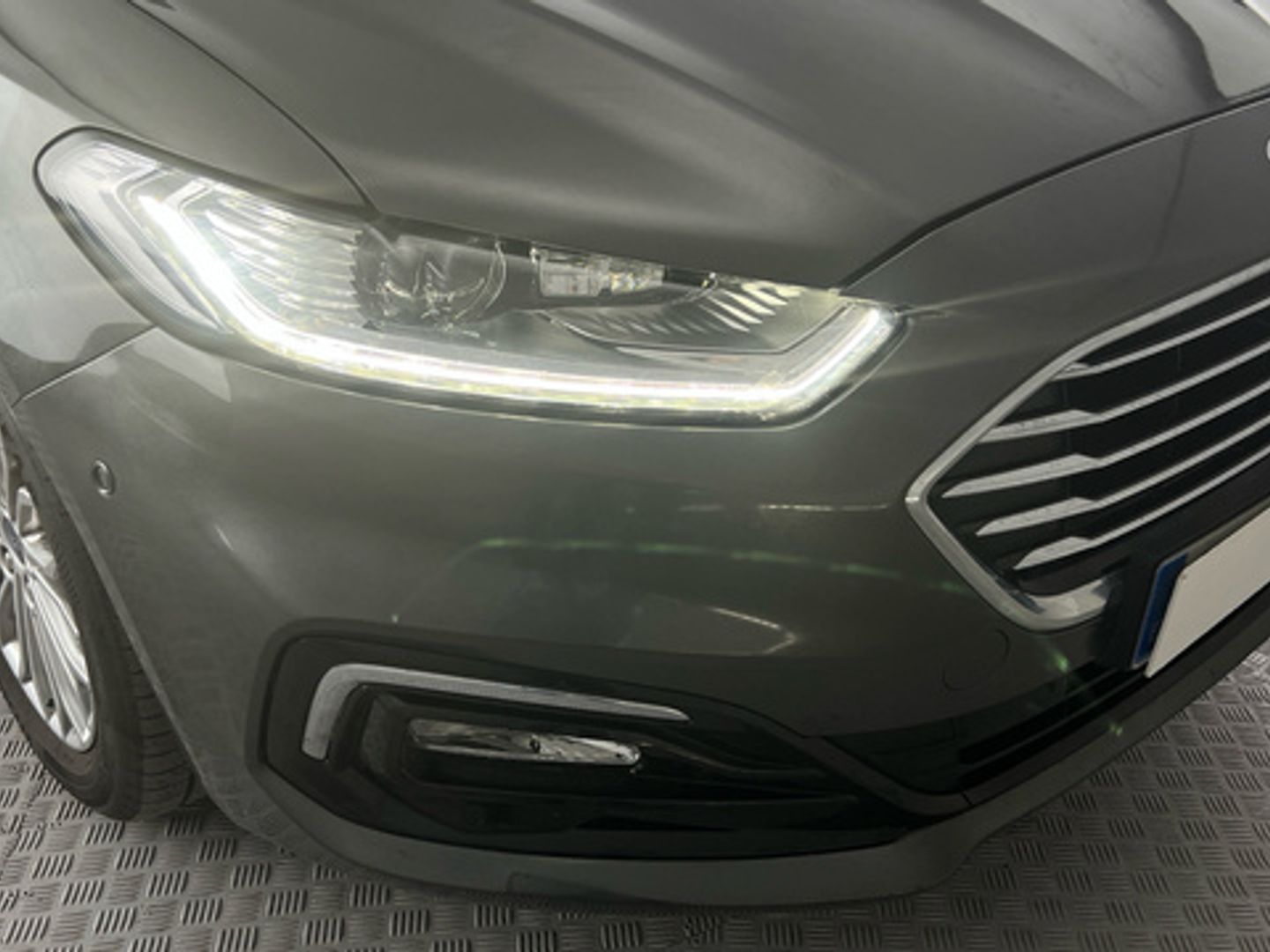 Ford Mondeo 2.0 Híbrido HEV Sedan Titanium Auto 137 kW (187 CV)
