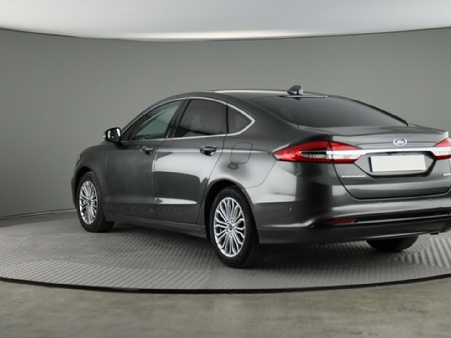 Ford Mondeo 2.0 Híbrido HEV Sedan Titanium Auto 137 kW (187 CV)