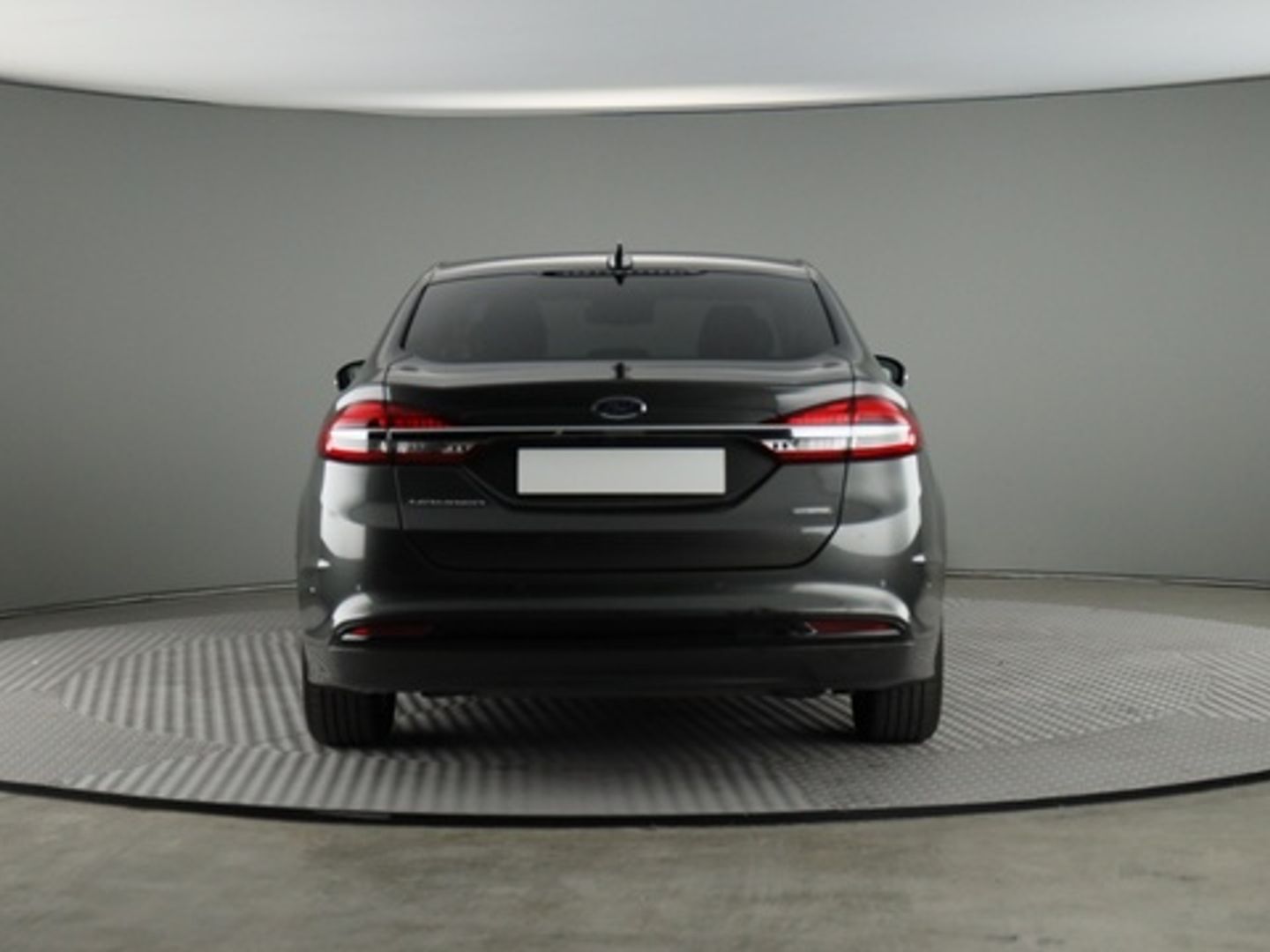 Ford Mondeo 2.0 Híbrido HEV Sedan Titanium Auto 137 kW (187 CV)
