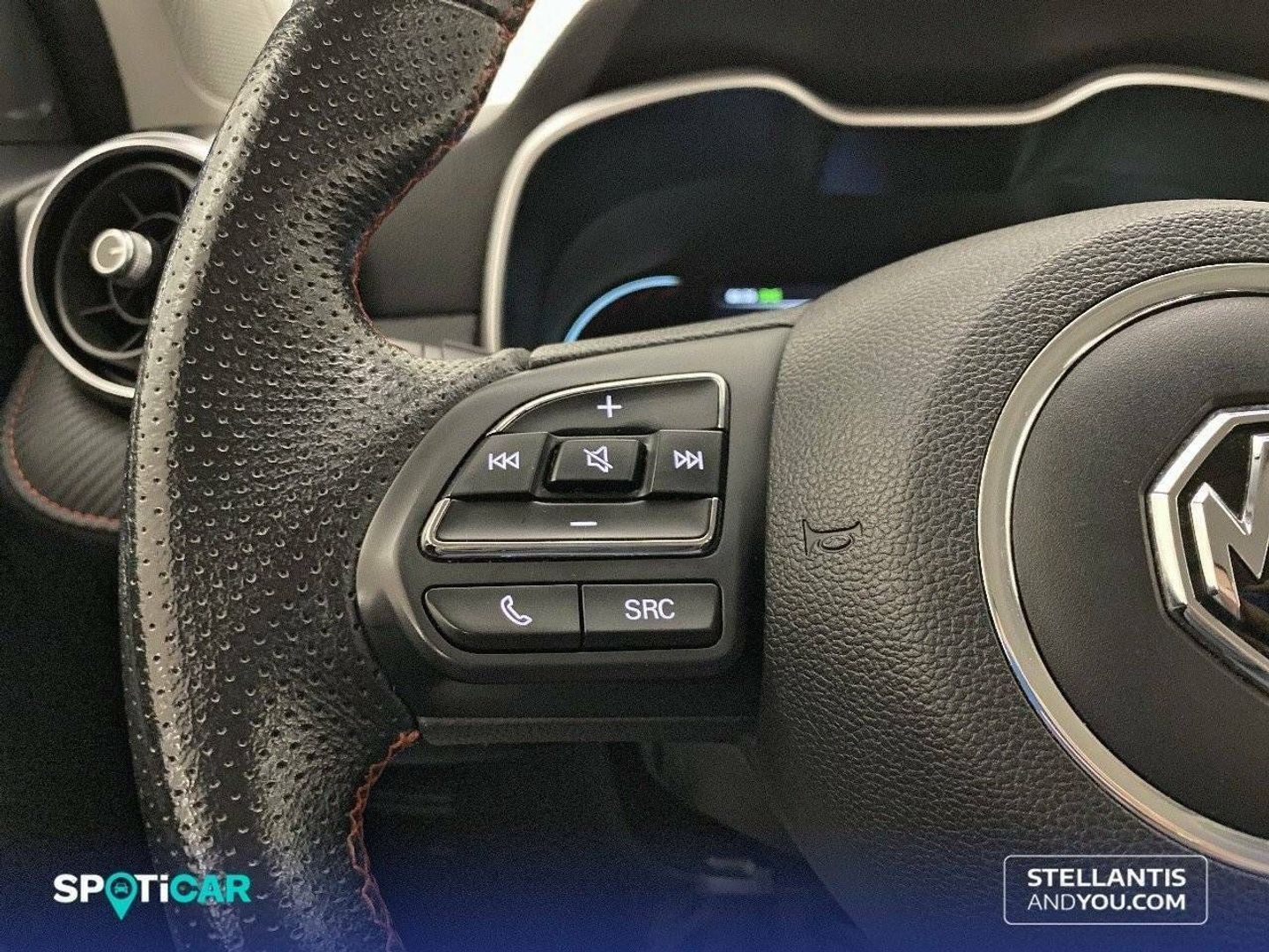 MG ZS 1.5 Luxury 78 kW (106 CV)